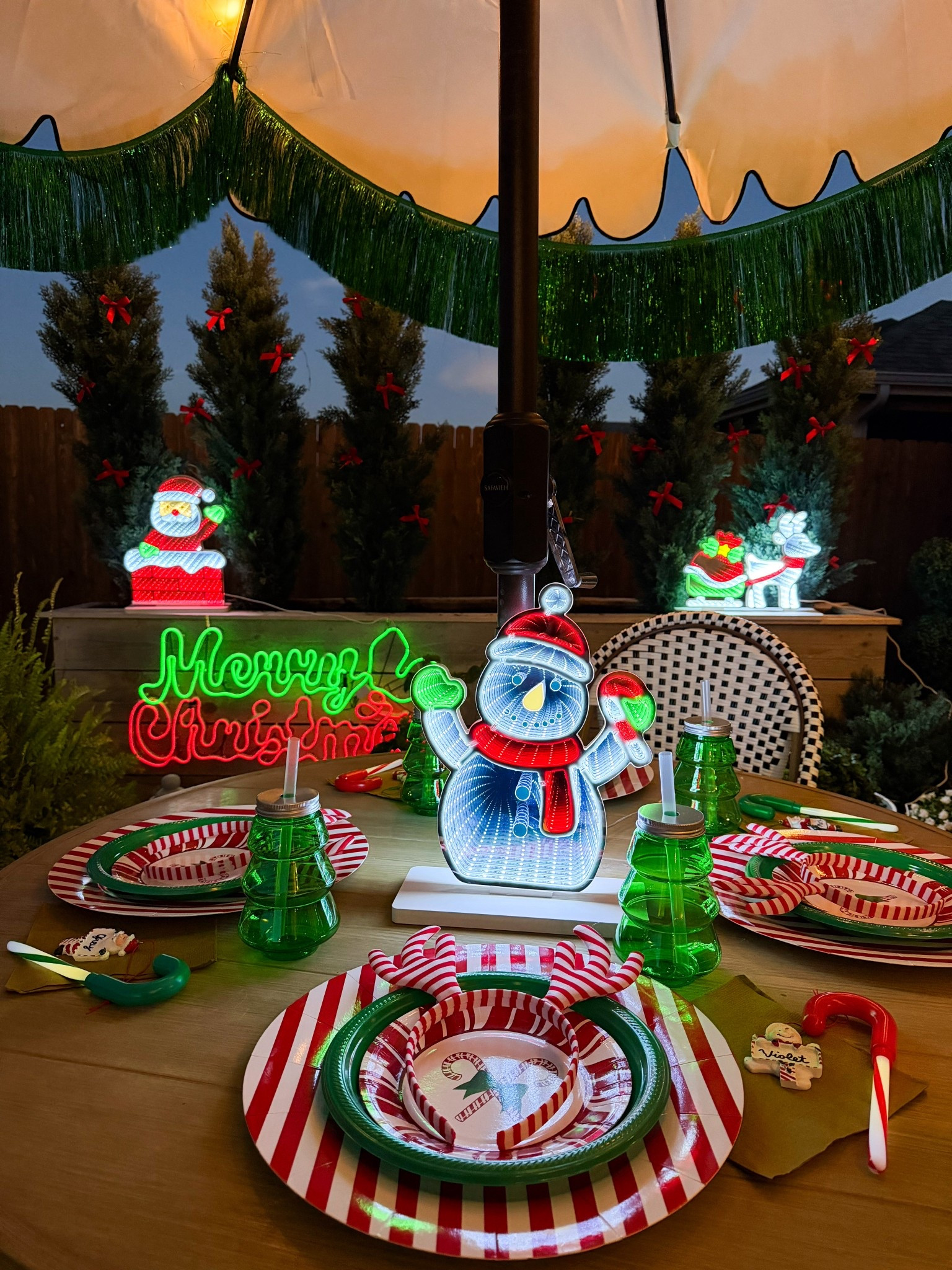 Christmas outdoor party with Oriental Trading

#LTKParties #LTKHoliday #LTKSeasonal