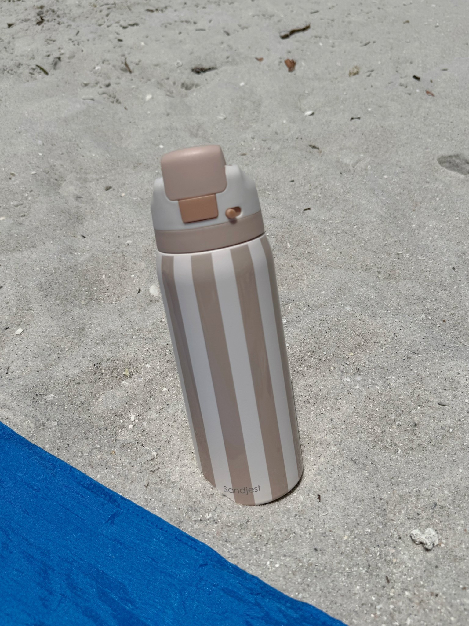 You guys!! Look how cute this water bottle is!!! 🫣🤎 Omg this comes in so many fun designs, perfect for traveling, all you sports mom or the perfect Mother’s Day gift! 🎁 





#waterbottle #stainlesssteeltumbler #beachessentials #tumbler #sandjest #travel #swim #sportsmom #giftsforher #momsday #mothersdaygift #giftideas #amazon 

#LTKmomlife #LTKMothersDay #LTKTravel