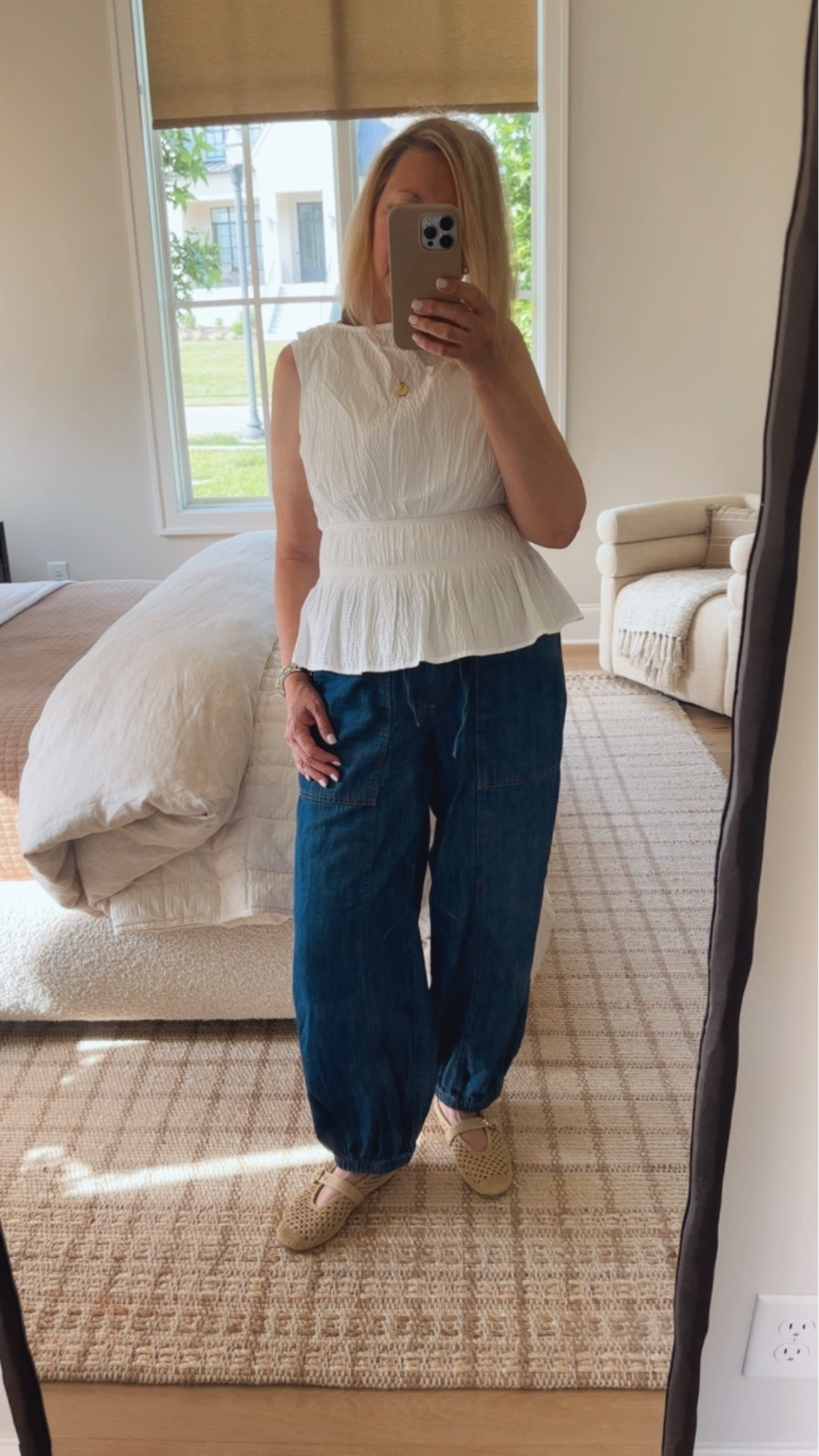 Sleeveless Seersucker top comes in white and gingham and I have both! The lightweight denim is on sale! @oldnavy @Target M in both

#LTKootd #LTKMidsize #LTKOver40