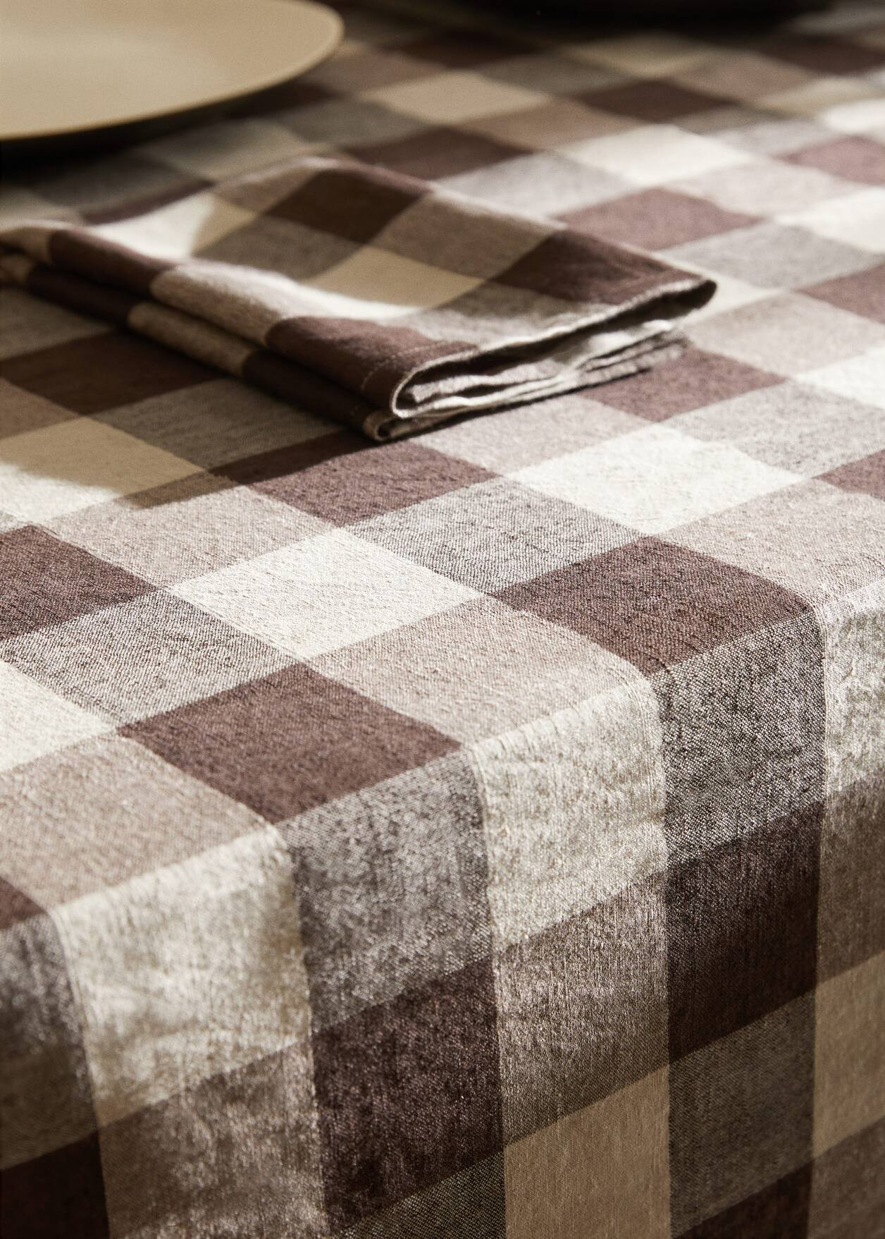 Checked linen and cotton tablecloth 170x250cm -  Home | Mango Home USA | MANGO (US)