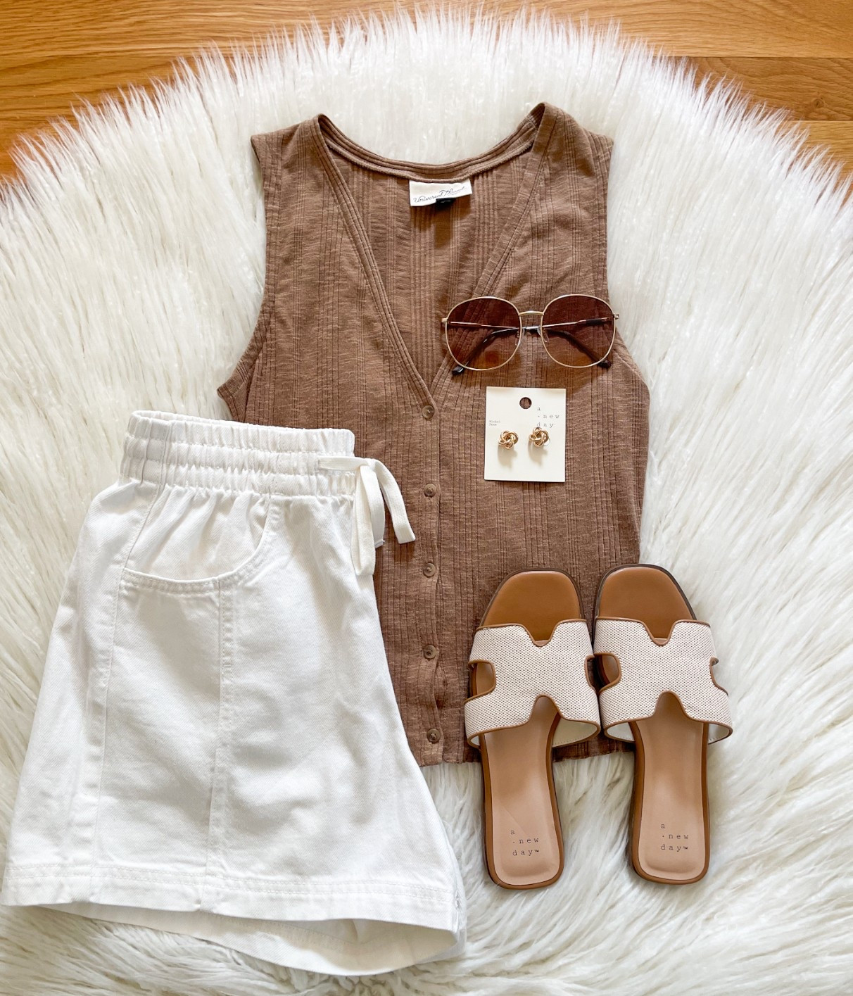 The Sales Continue! NEW TANKS= $10.50! Drawstring Shorts= $14! 

#LTKFindsUnder50 #LTKStyleTip #LTKSaleAlert