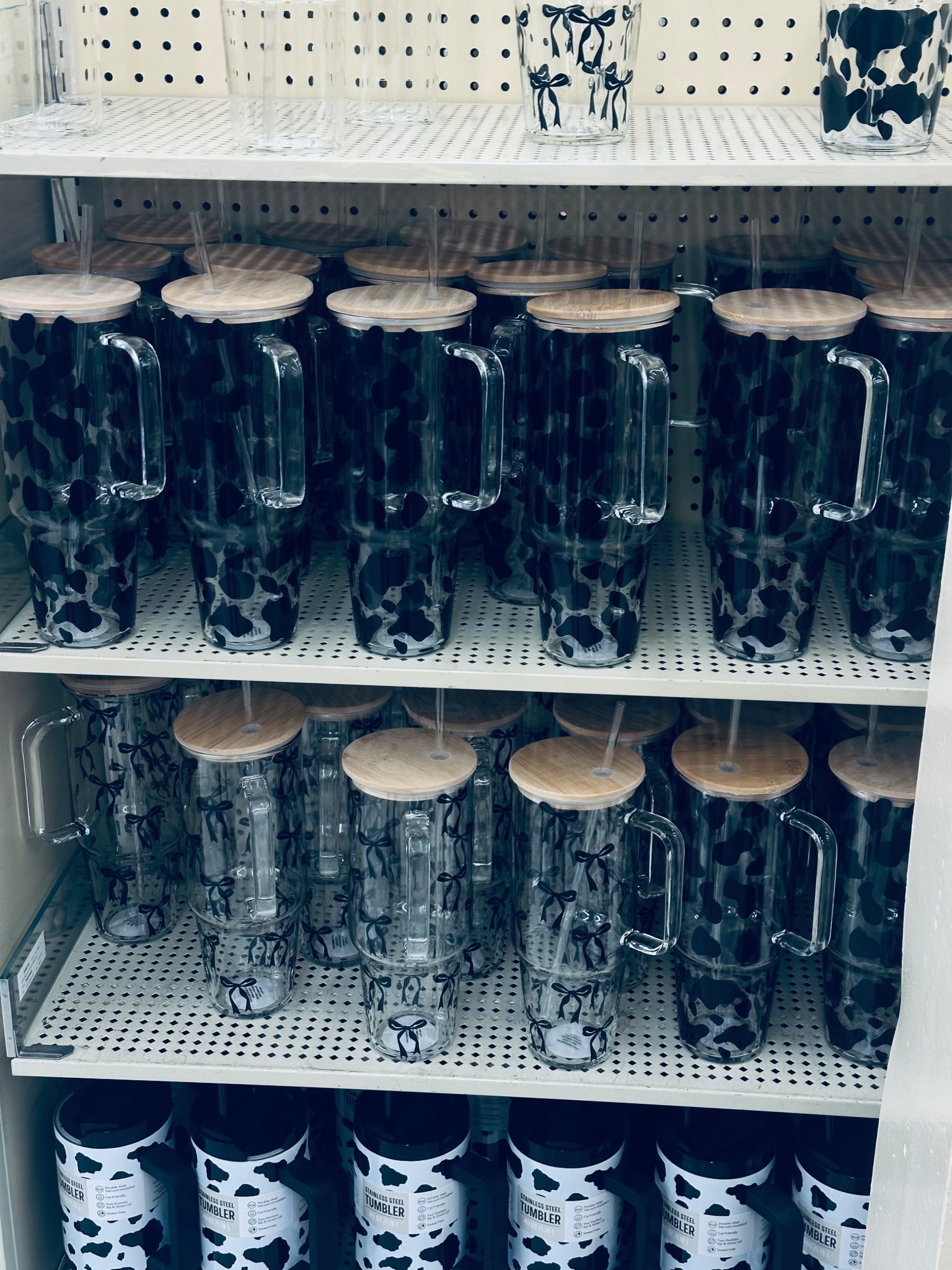 Cute cups make staying hydrated so much easier 🖤 These are perfect for iced coffee, water, or everyday drinks. Linking my favorites.

#LTKFindsUnder50 #LTKdayinmylife #LTKHome