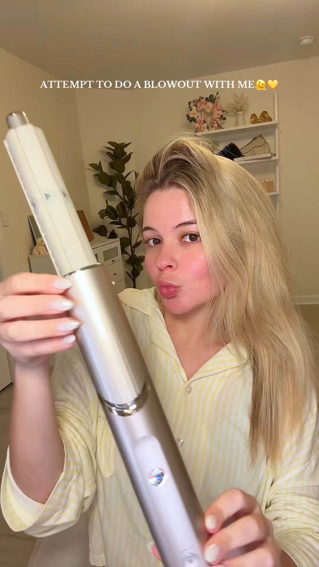 this NEVER works with my hair but I keep trying🥲✨👸🏼 #blowout #hair #hairtutorial #blowoututorial

#LTKselfcare #LTKgrwm #LTKBeauty
