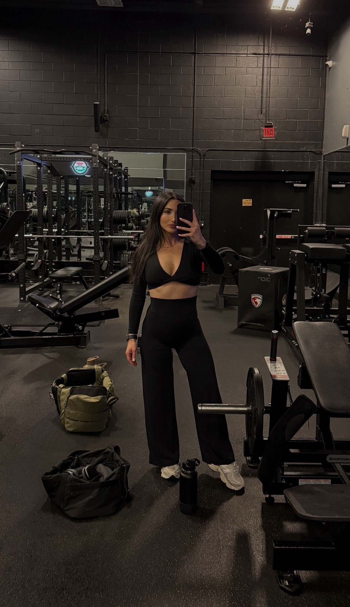 Black workout set 🖤

#LTKootd #LTKfitnessgoals #LTKActive