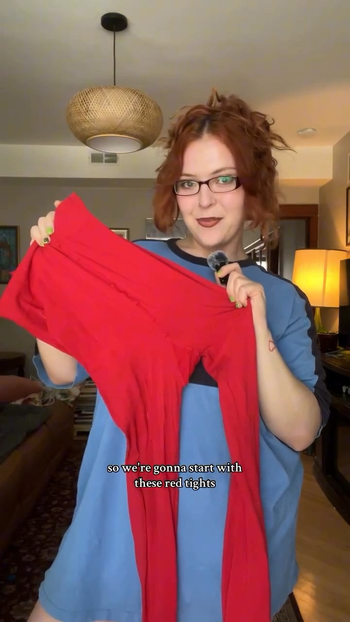 betty suarez you will ALWAYS be famous to me!!!! ty @patriciafield for the ICONIC outfits 😭

also if you’ve never watched ugly betty…. go watch it right NOW! 

.
.
.
.
.
#uglybetty #plussizestyle #styling #bettysuarez