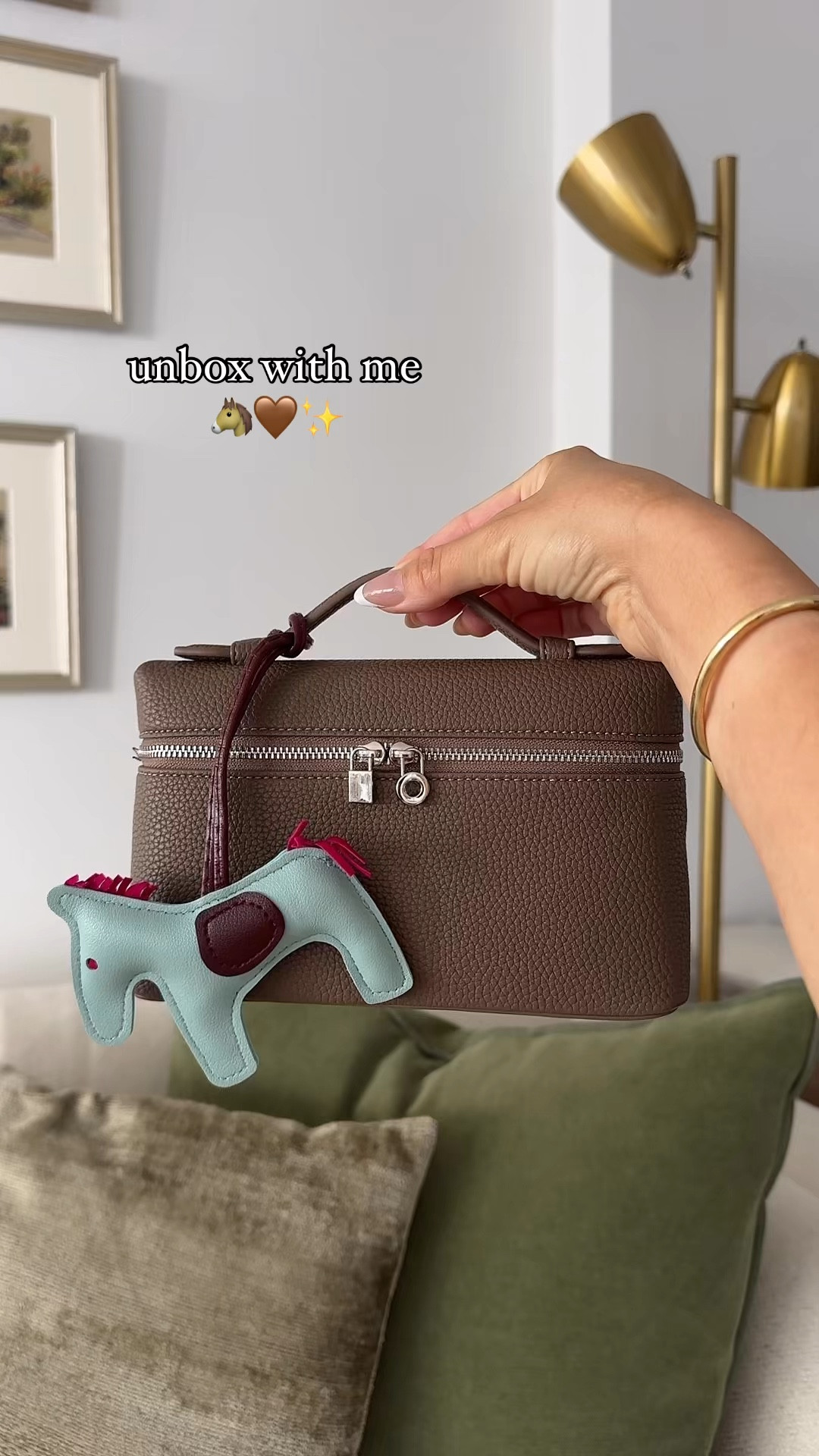 unbox this cutey with me 🐴🤎✨

#LTKStyleTip #LTKItBag