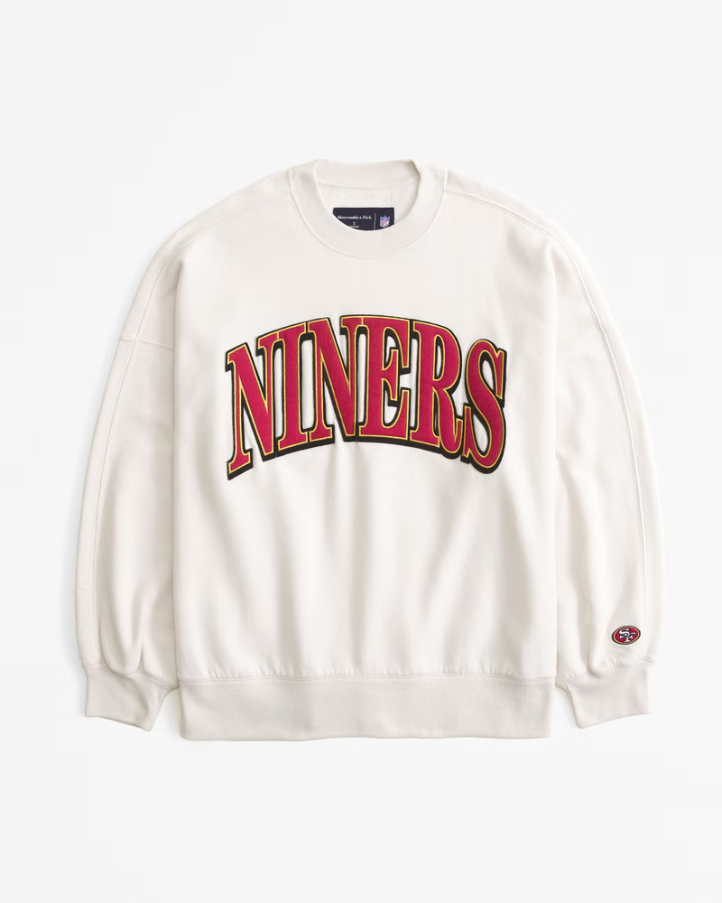 Abercrombie & Fitch Women's San Francisco 49ers Graphic Oversized Sunday Crew in Cream - 49ers - Size S | Abercrombie & Fitch (US)
