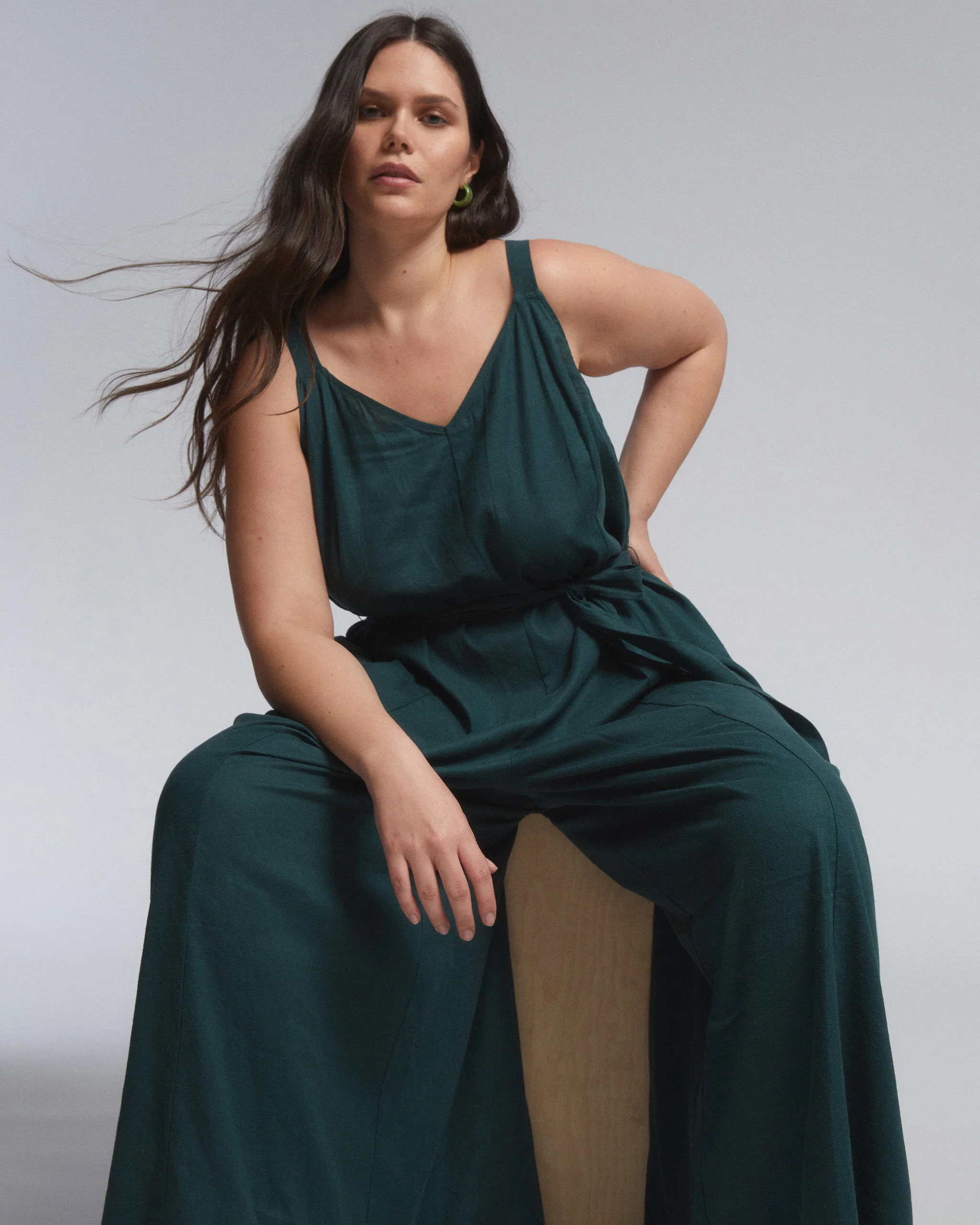 Promenade Linen Jumpsuit - Sea Moss | Universal Standard