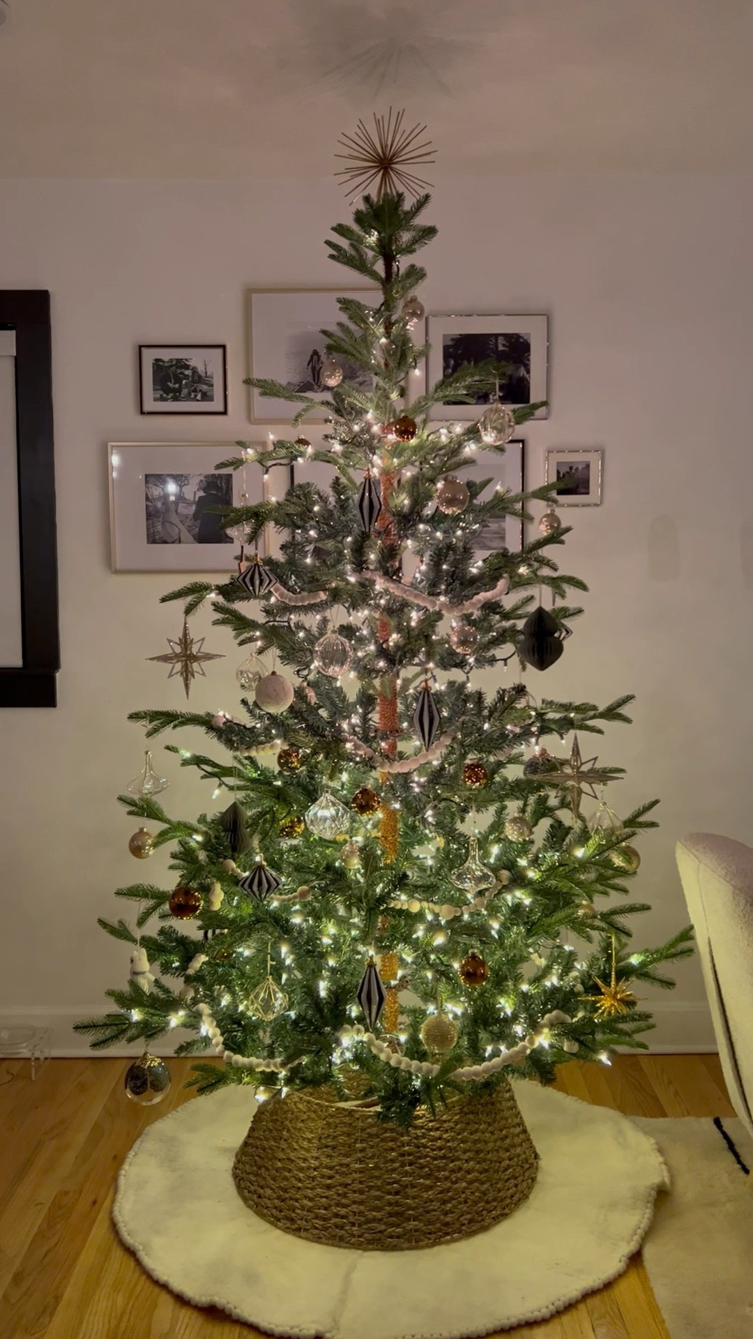 Our new Christmas tree is on sale for $177🎄 RUN!


#christmasdecor #christmastree #christmas #ltkholiday #blackfridaysale