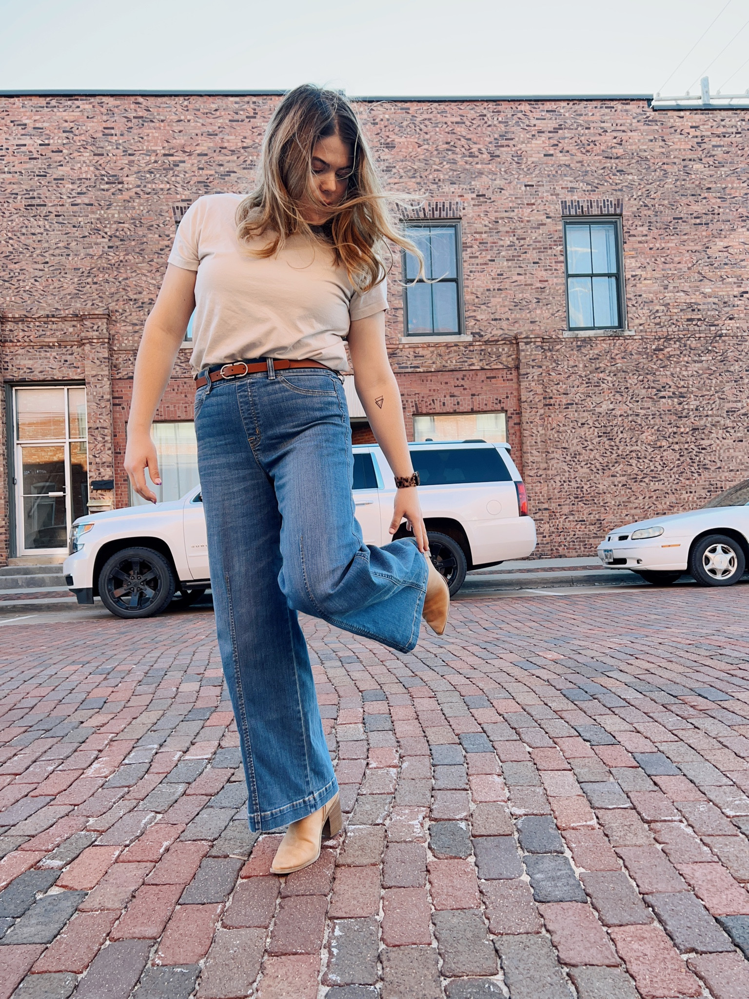 My town’s claim to fame is a brick factory, you can you tell 👀 😂 

I’m wearing spanx wide leg jeans and a neutral top from h&m to work today- I think these jeans would look best paired with heels but it’s far too cold! I stripped the coat for a pic then got right back in the car! 
Use code UNFILTEREDLIFEXSPANX for $ off your order  

#LTKworkwear #LTKFind #LTKcurves