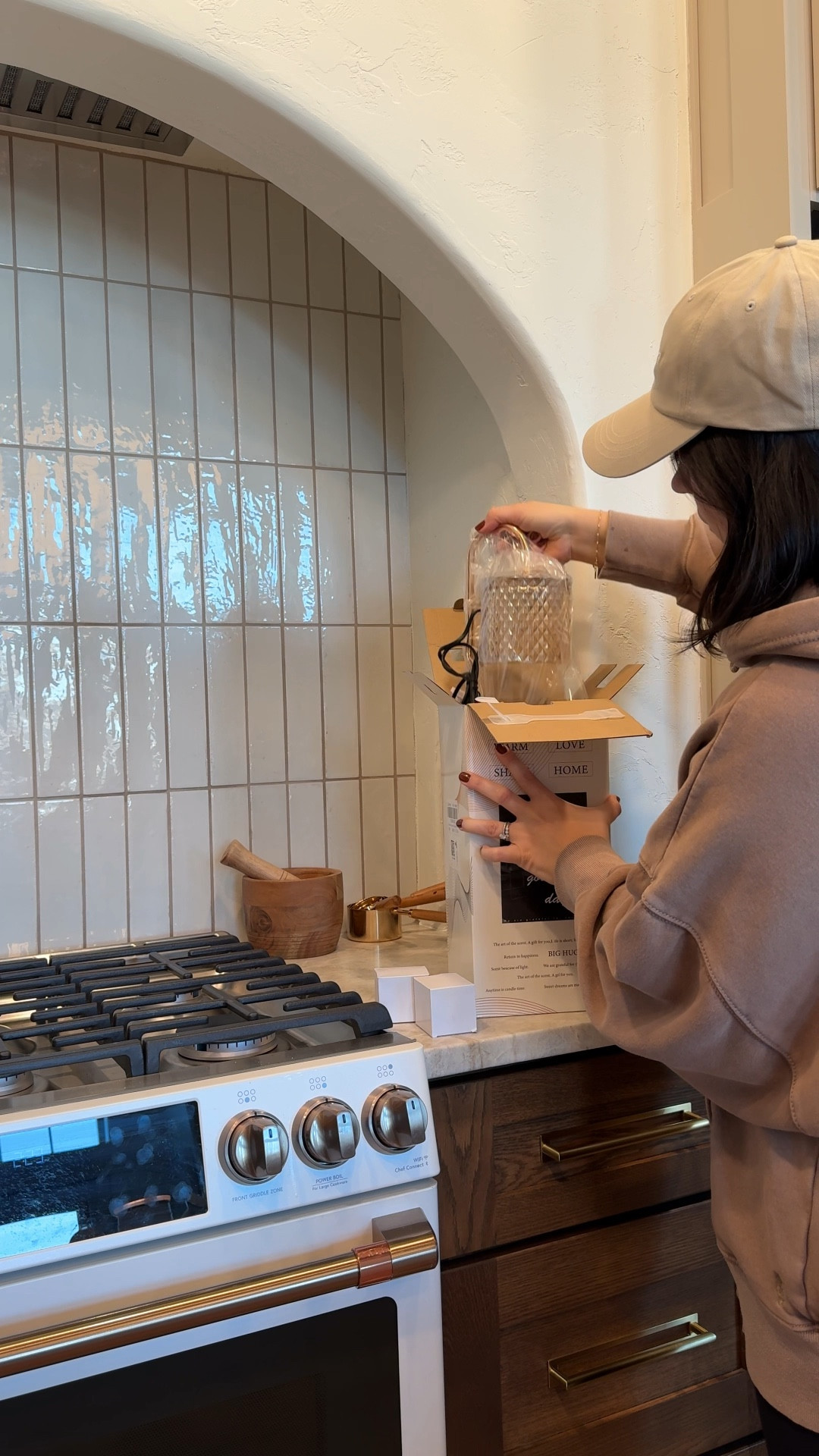 The viral candle warmer - I have 2 now and I’m in love. It’s a perfect gift idea for the homebody or for her. 

#LTKHoliday #LTKHome #LTKGiftGuide