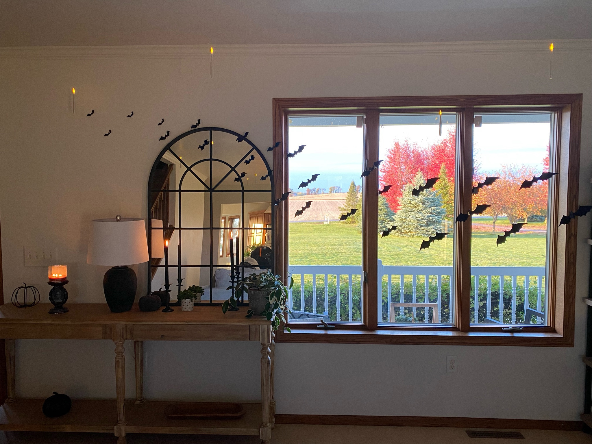 Seasonal foyer decor changes are my favorite. #neutraldesigns #consule #mirror #homedecor #foyerdecor #plantcrazy

#LTKhome #LTKSeasonal #LTKMostLoved