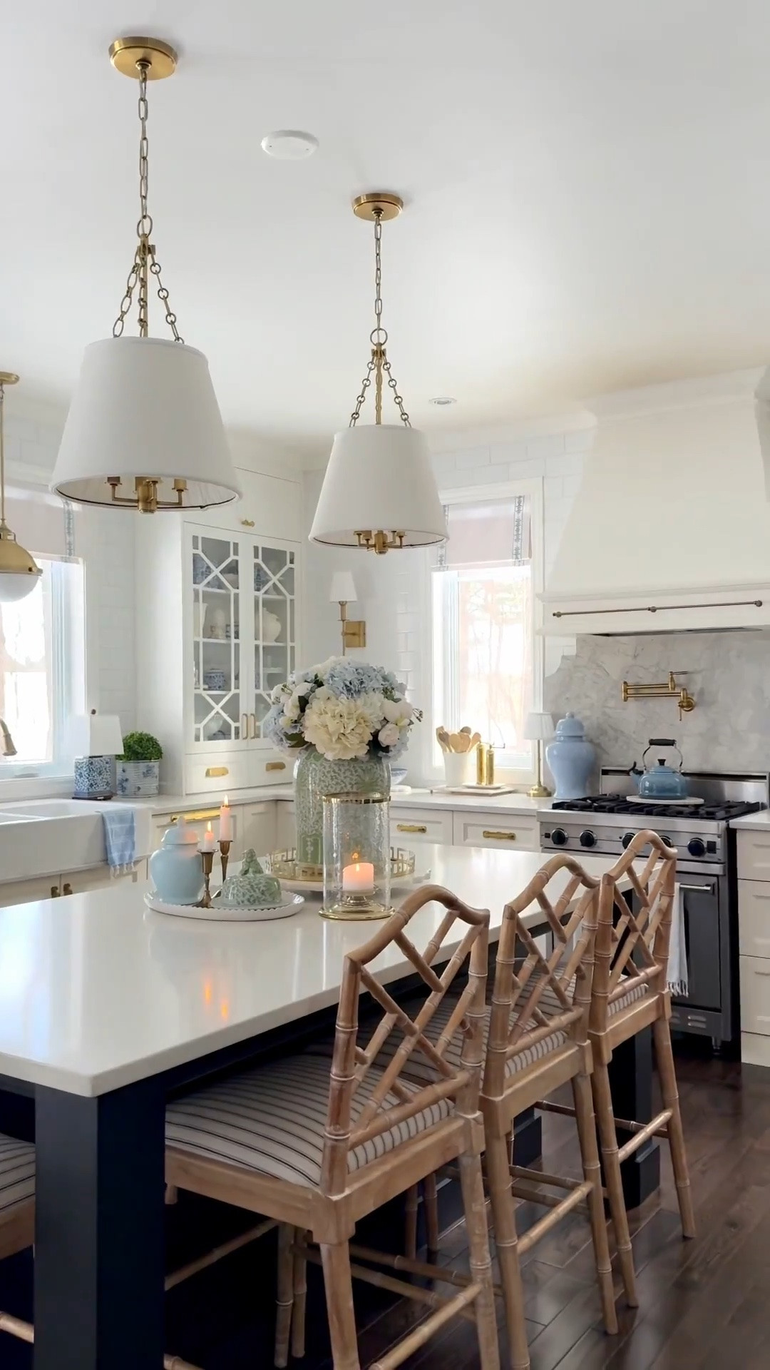Chic decorating in our home!

Chic home, chic decor, home finds, home decor, spring decor, summer decor, green decor, blue decor

#LTKHome #LTKSeasonal