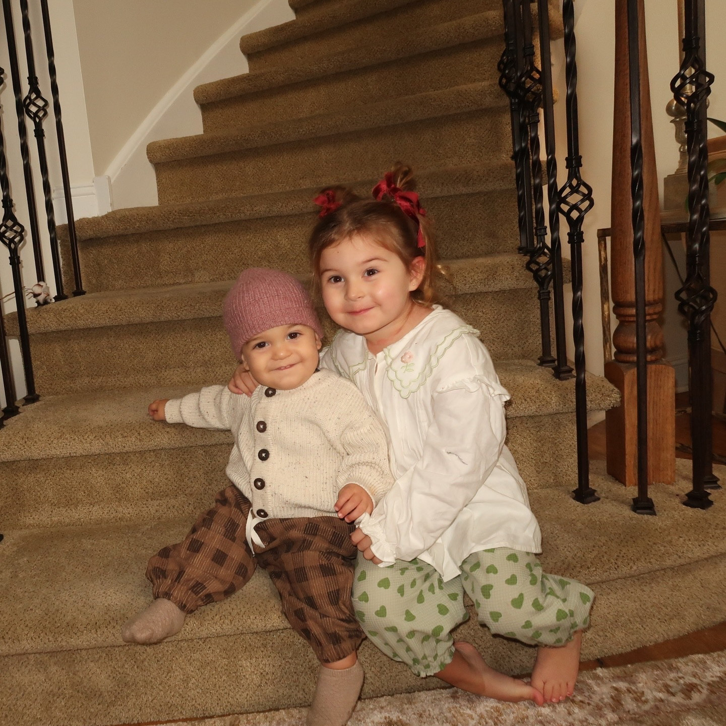 11 month countdown until the Christmas season is back!!!! 🥲✨ Here are some of my favorite holiday pics with the fam and winter baby and toddler ootds! 

@coloredorganics @wildbird @davebella.official @zarakids @helloyoungdays @target