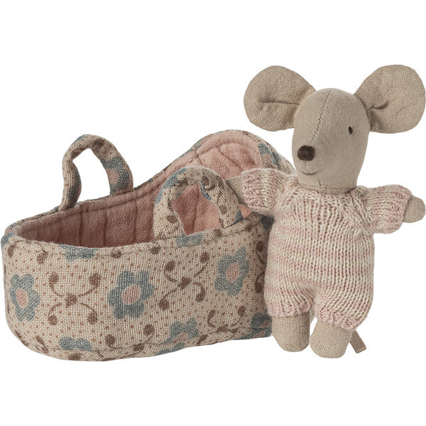 Baby mouse in carry cot - Rose | Maisonette