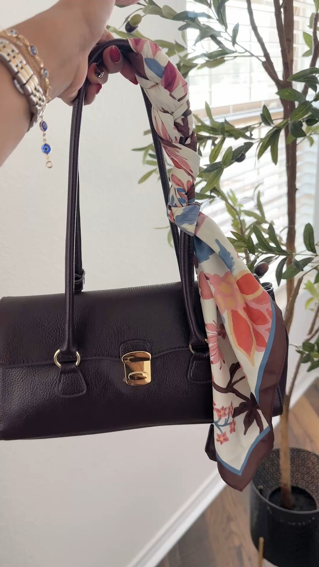 Bag comes in 2 other colors, great quality for under $100!