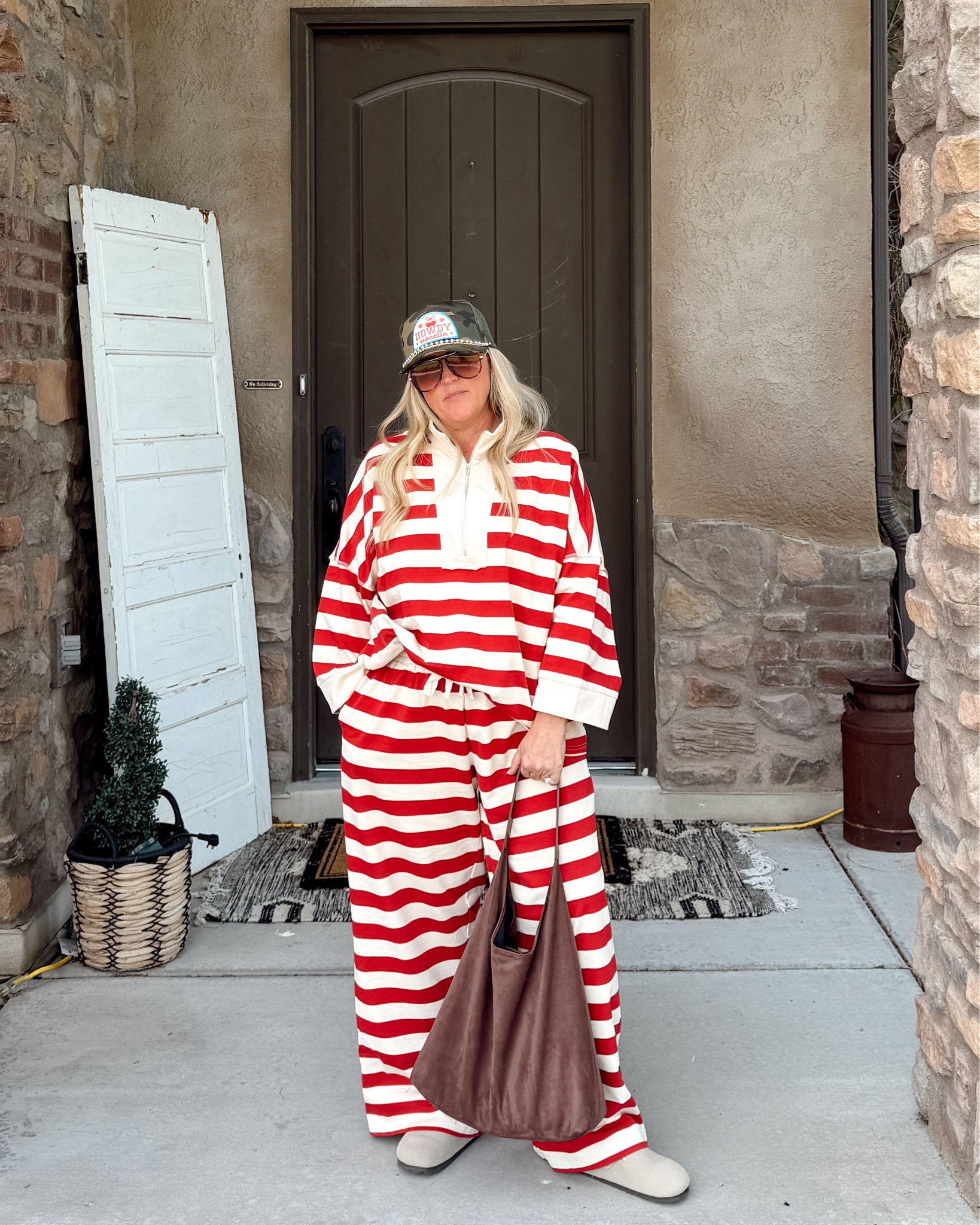 🍓running out the door look—this set is on sale for only $38!!! 
.
lightweight + oversized= perfection! 
.
#set #matchingset #stripeset #comfy #casual #momlife #errandfashion

#LTKootd #LTKOver40 #LTKmomlife
