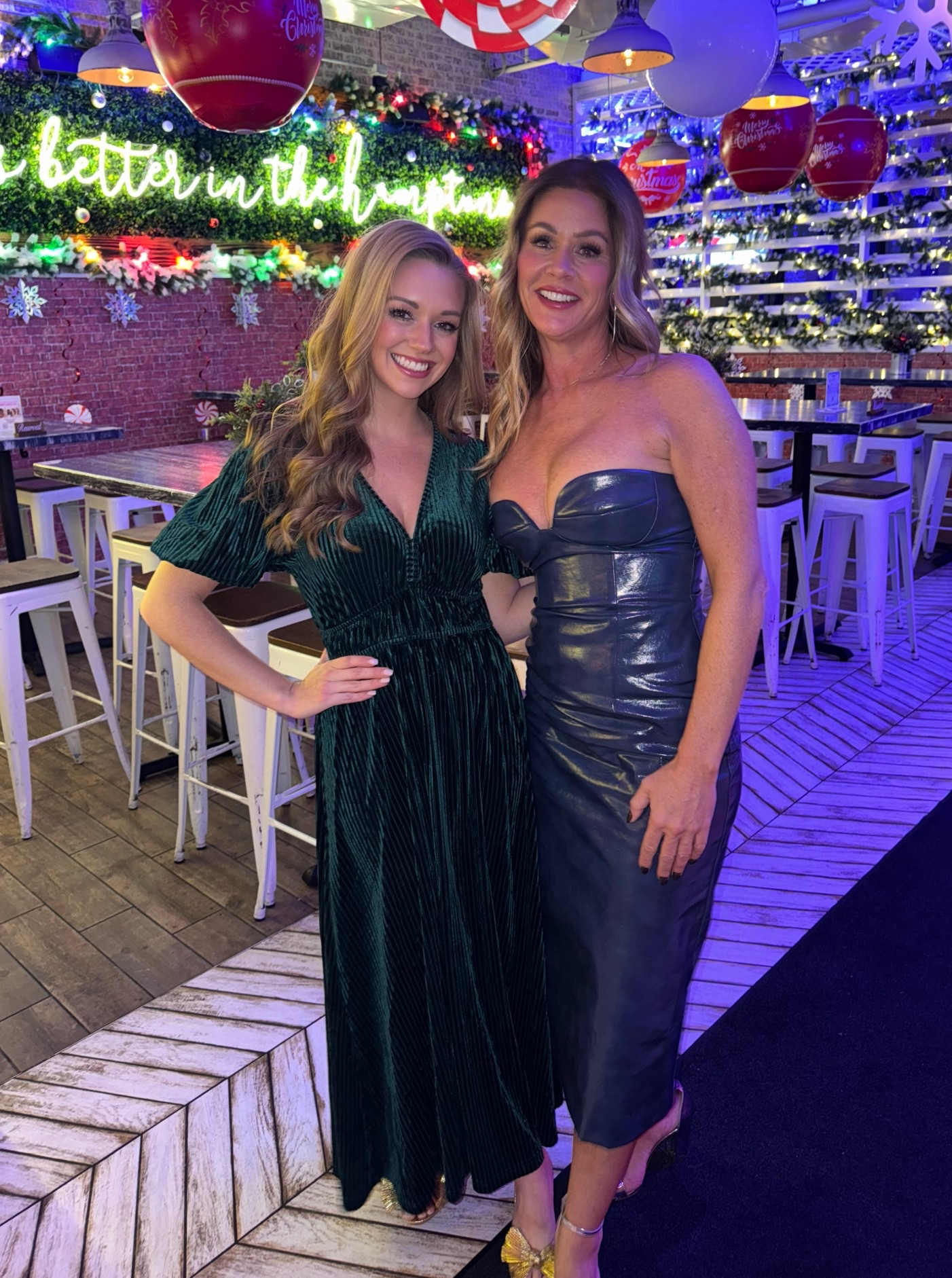 Linking my outfit from the other night - so fun for holiday parties! I loved how comfy it was, and it comes in tons of colors! 

#LTKFindsUnder100 #LTKHoliday #LTKSeasonal