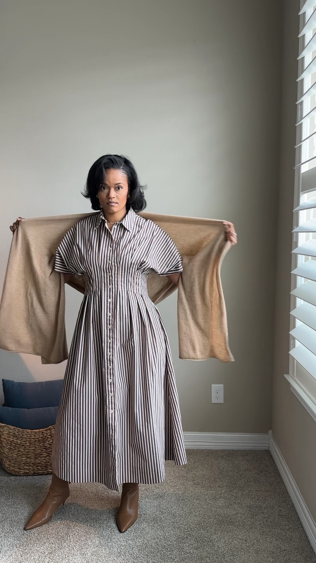 I LOVE this dress

Oversized cashmere scarf, a line dress, boots, winter outfit 

#LTKMidsize #LTKFindsUnder100 #LTKWatchNow