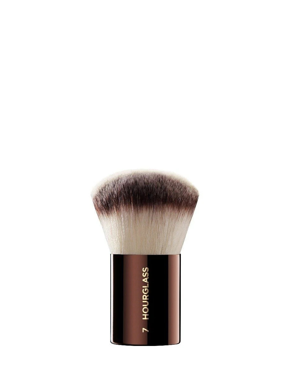 Hourglass Cosmetics Nº 7 Finishing Brush Makeup Brush & Applicator | Hourglass Cosmetics