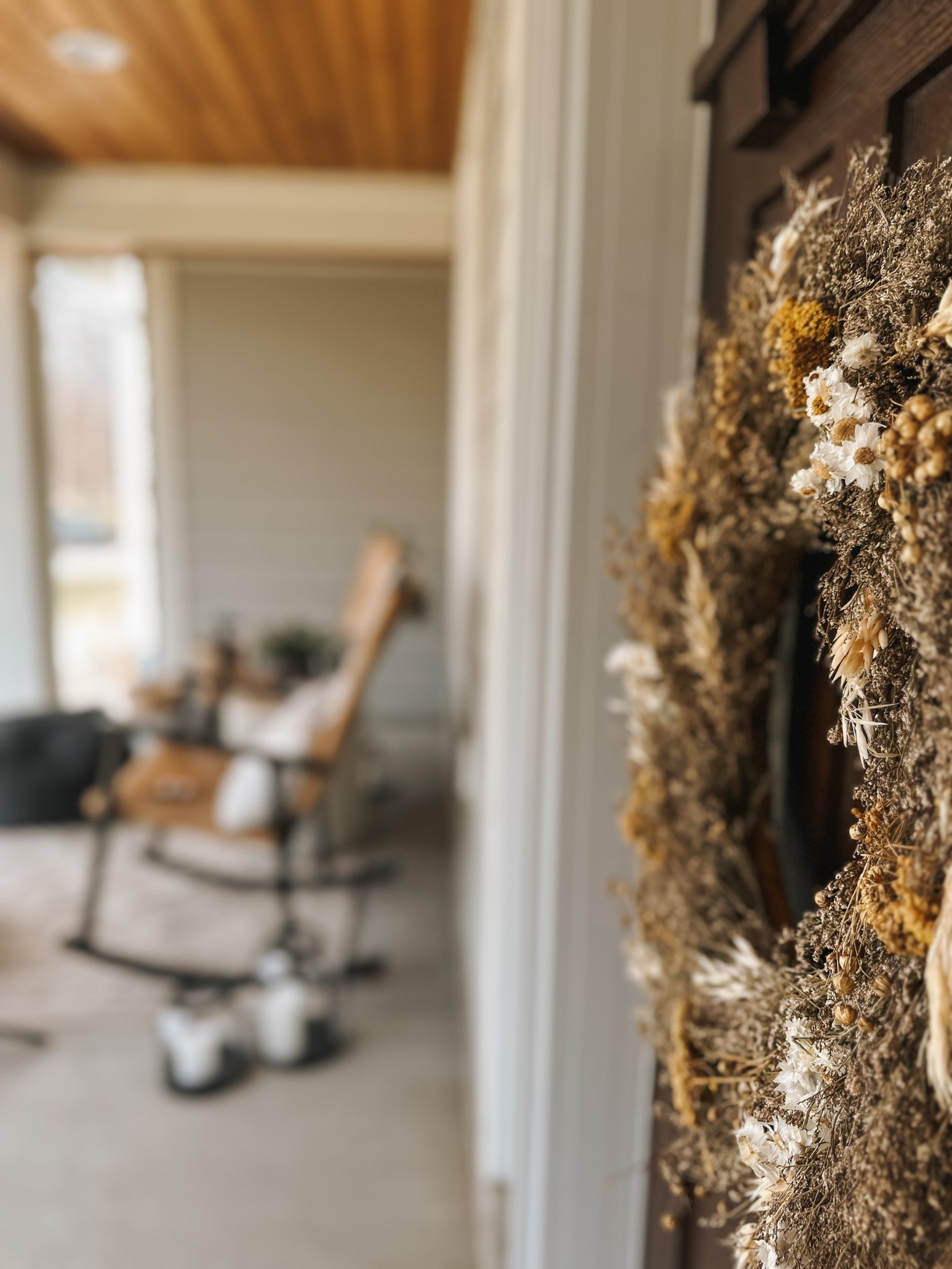 This H & H wreath is on sale right now! I decided to try it out.. I wanted a more natural feel more than faux. Love the little daisies added in! Such a gorgeous wreath!! 

#LTKHome #LTKSeasonal #LTKSaleAlert