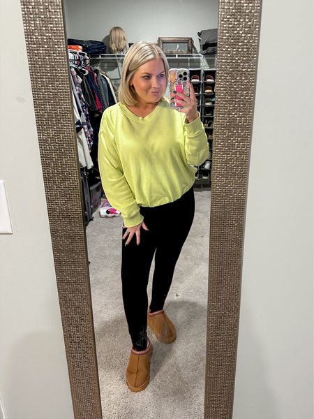 The cutest neon cropped sweatshirt 

#LTKshoecrush #LTKfindsunder50 #LTKstyletip