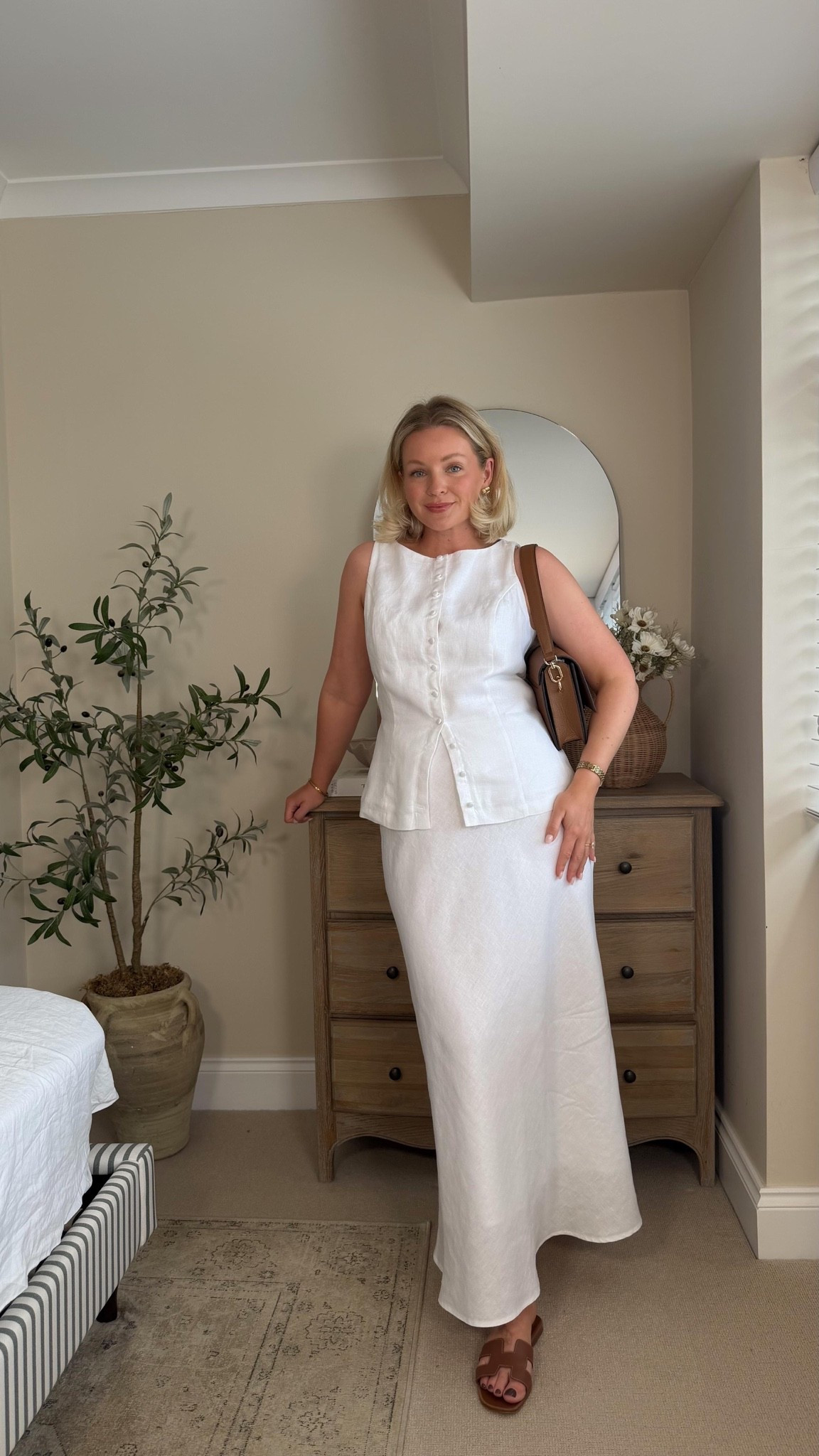 Abercrombie summer outfit
White linen waistcoat - size S
White linen maxi skirt - size S
Code AFLAURA for an additional 15% off everything

#LTKuk #LTKsummer #LTKstyletip