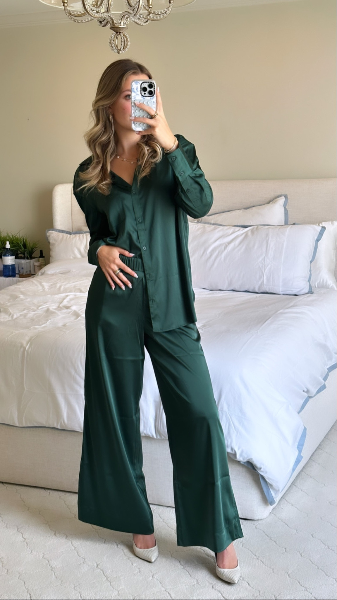 okay it’s giving elevated pajamas but Amazon honestly ATE with this set✨💚 I will be wearing this to work for SURE & will be lounging around the house in it—brb buying this in a bunch of diff colors 

#LTKstyletip #LTKworkwear #LTKfindsunder100