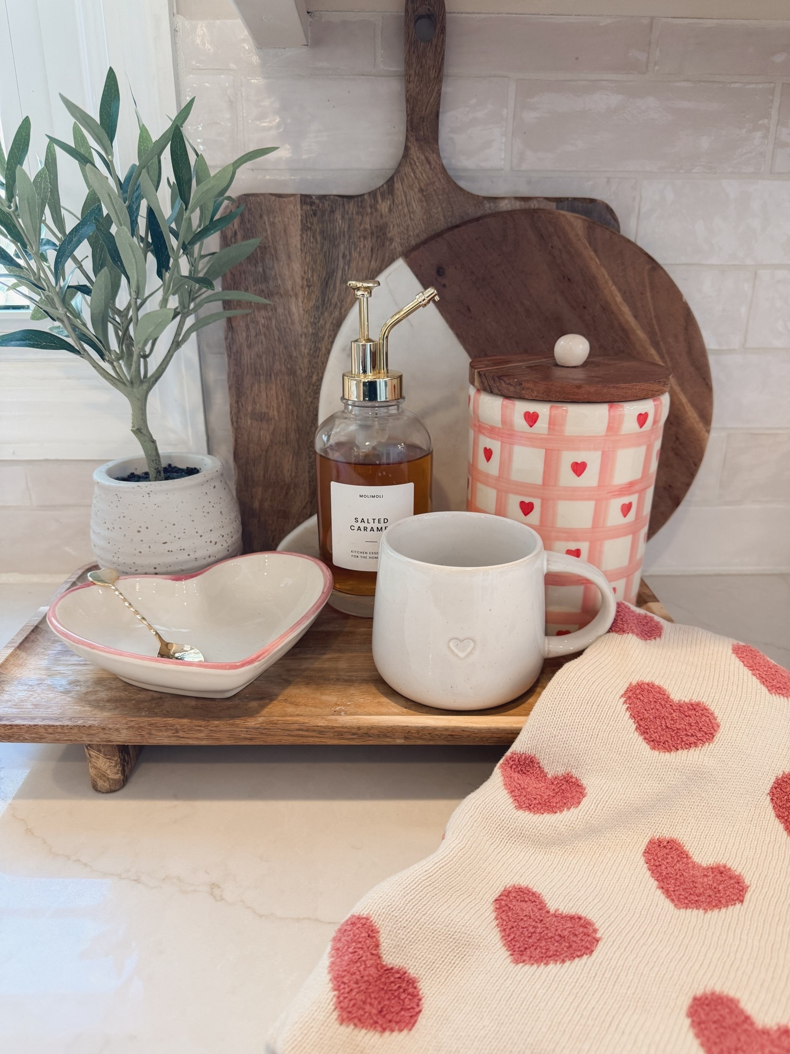 Valentines Coffee Bar! ☕️💕

#LTKSeasonal #LTKValentine #LTKHome