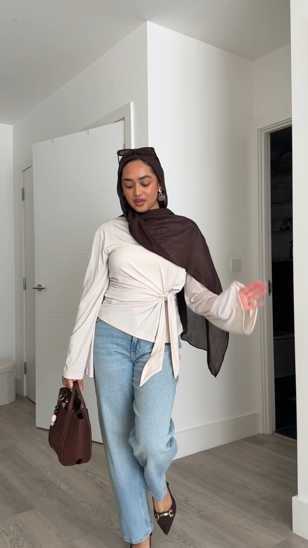 Chic and elegant spring outfit idea for the modest girlies

#LTKmodest #LTKspring #LTKjeans