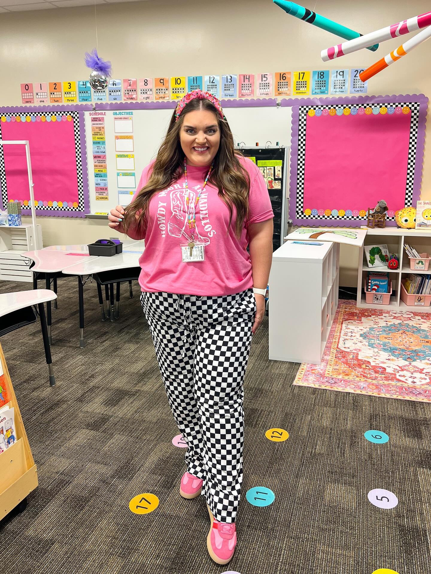 Just a kindergarten teacher throwing a FIT🩷🖤 #teacherintheburbs #kindergartenteacher 
•
#teacherootd #teacherfollowteachers #kindergarten #teach #teachersofinstagram #teachersofthegram