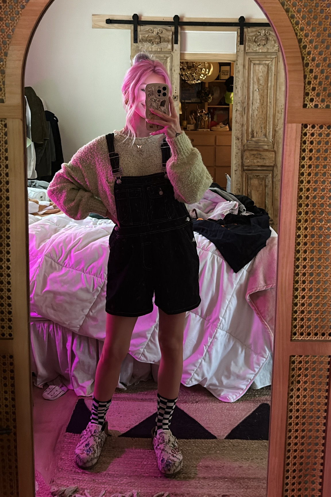 when it’s 80 degrees but you’re embracing fall :)
Pink Lily code; ALLY 
