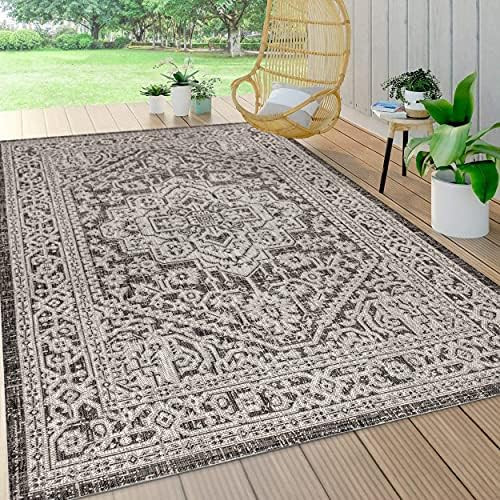 JONATHAN Y Sinjuri Medallion Textured Weave Indoor/Outdoor Gray/Black 4 ft. x 6 ft. Area Rug, Coasta | Amazon (US)
