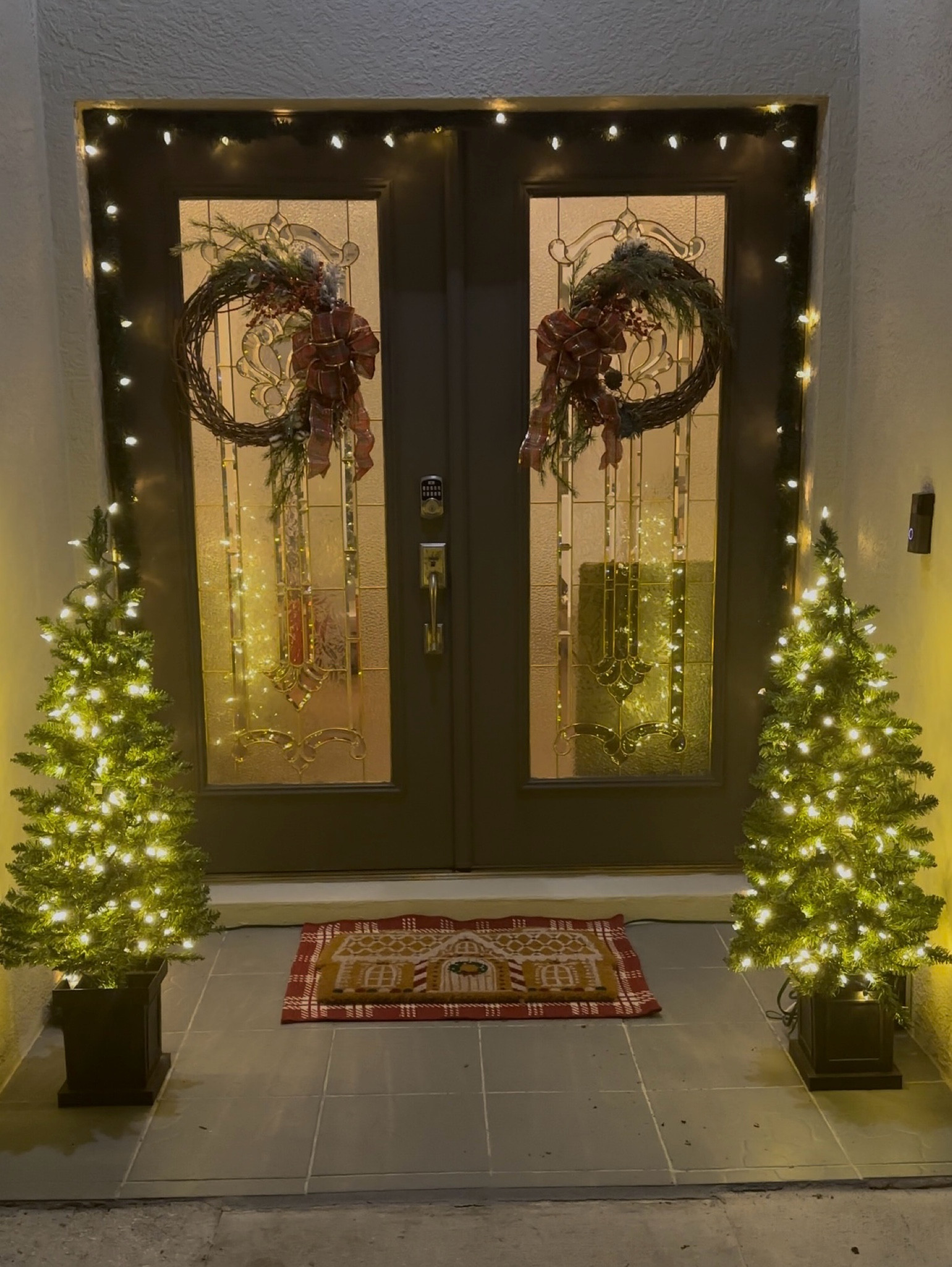 Christmas front porch decor! 

#LTKSeasonal #LTKHoliday #LTKHome