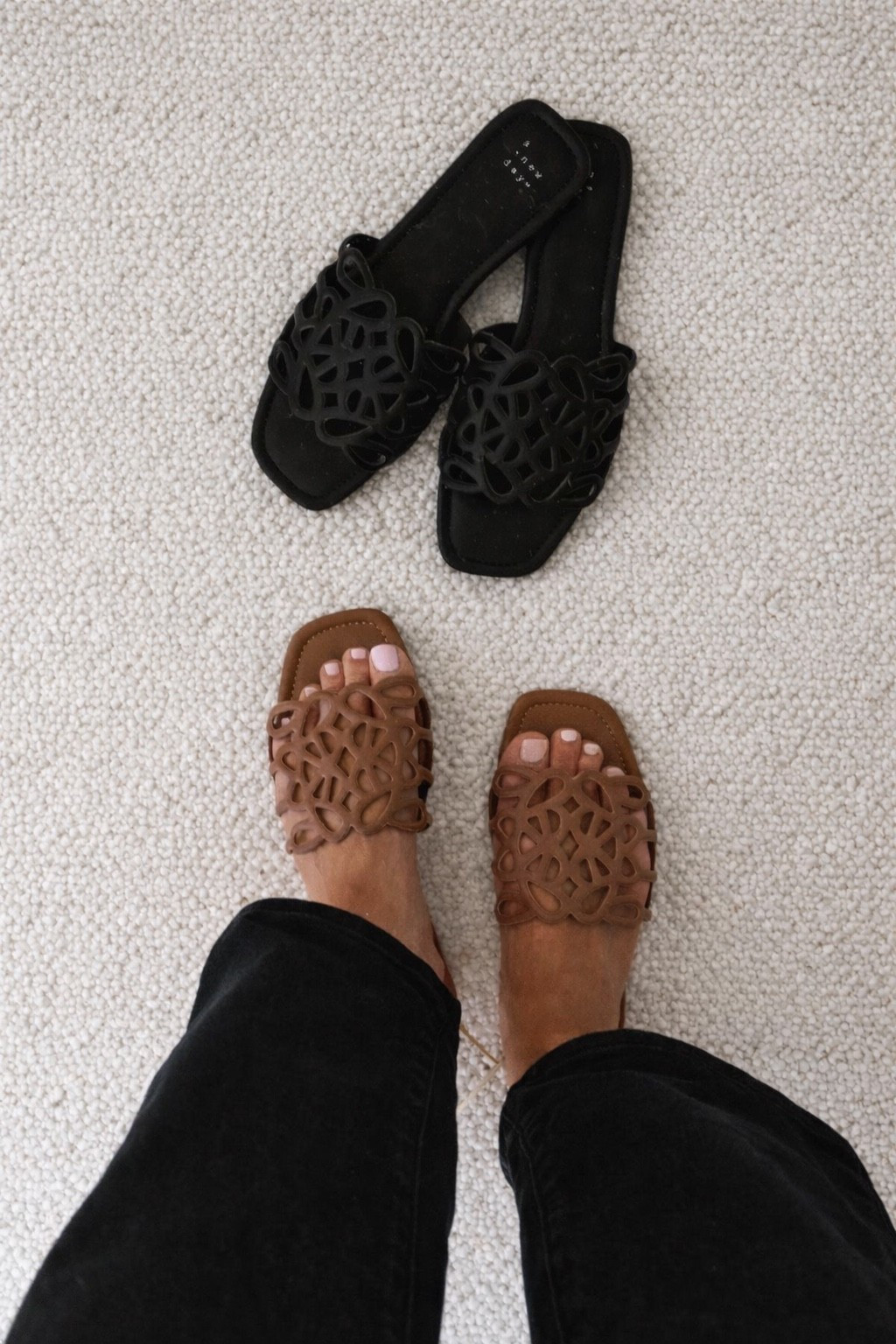 the kind of sandals that go with literally everything 🤎🖤✨ these have been one of my favorite easy summer finds lately — comfy, chic, and they make every outfit look a little more elevated. linked both colors in my LTK 🤍

#LTKsummer #LTKbeauty #LTKitalia