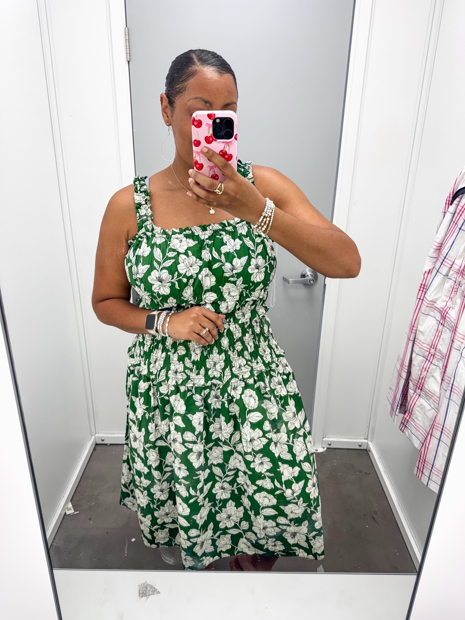 Love this darling smocked dress! Comes in a few different prints. Wearing a large fits tts 

Summer dress, maxi dress, sundress

#LTKSeasonal #LTKootd #LTKMidsize