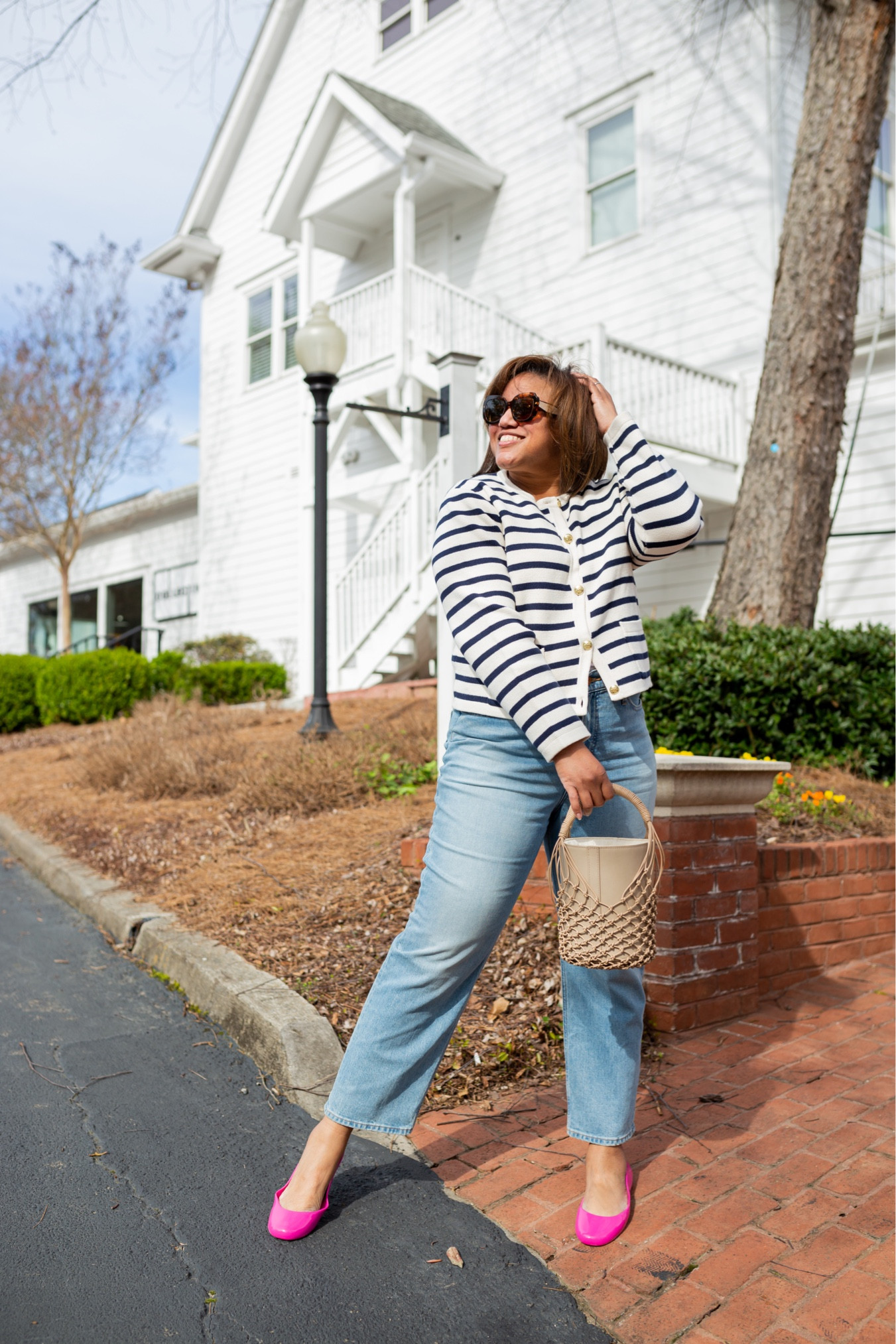 Stripes for the win!!!  I’m loving this @jcrew lady jacket!  And, there are several new colors in a spring/summer version that is cotton!  The newer version is cropped, but it’s not too short. Fit is TTS! 
