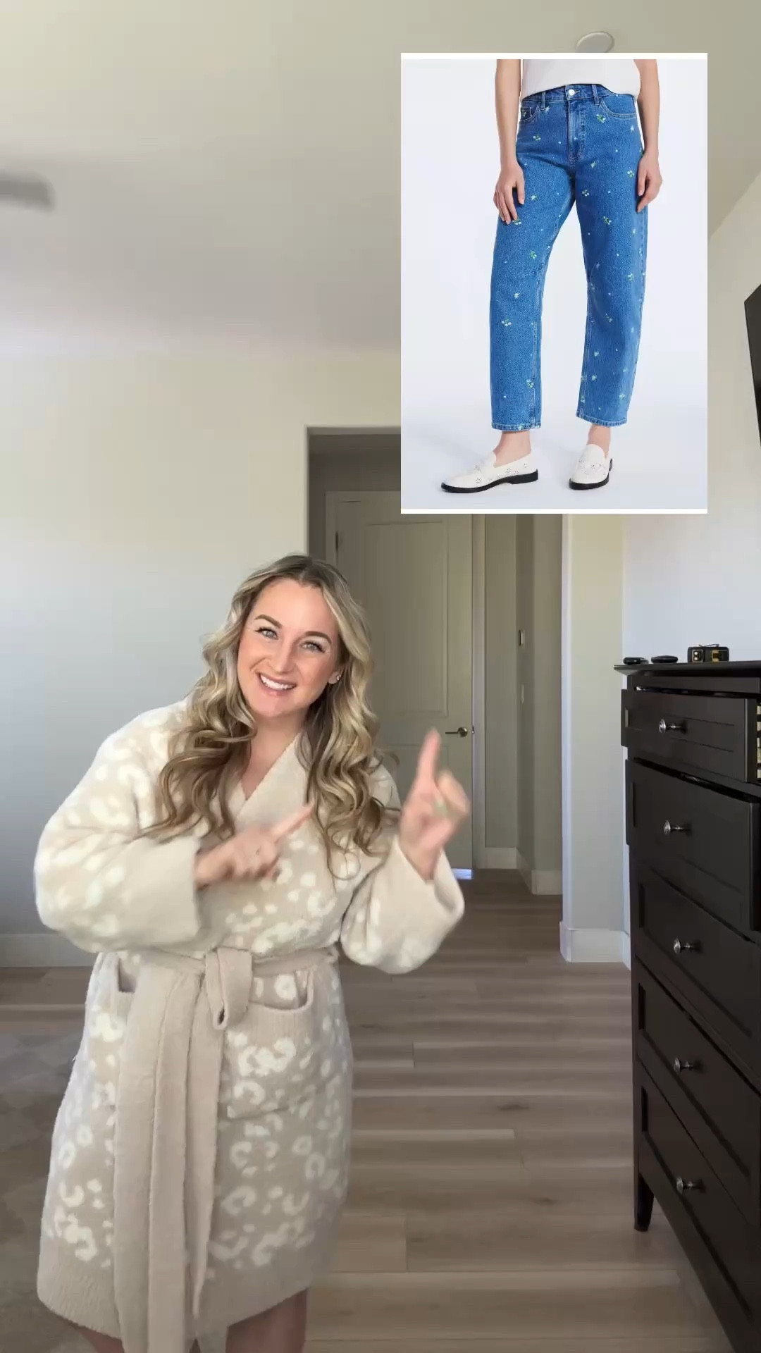 Let’s style the viral barrel jeans from Walmart. 

The length and the fit are truly perfect on my petite 4’11” frame. 



#LTKgrwm #LTKmomlife #LTKootd