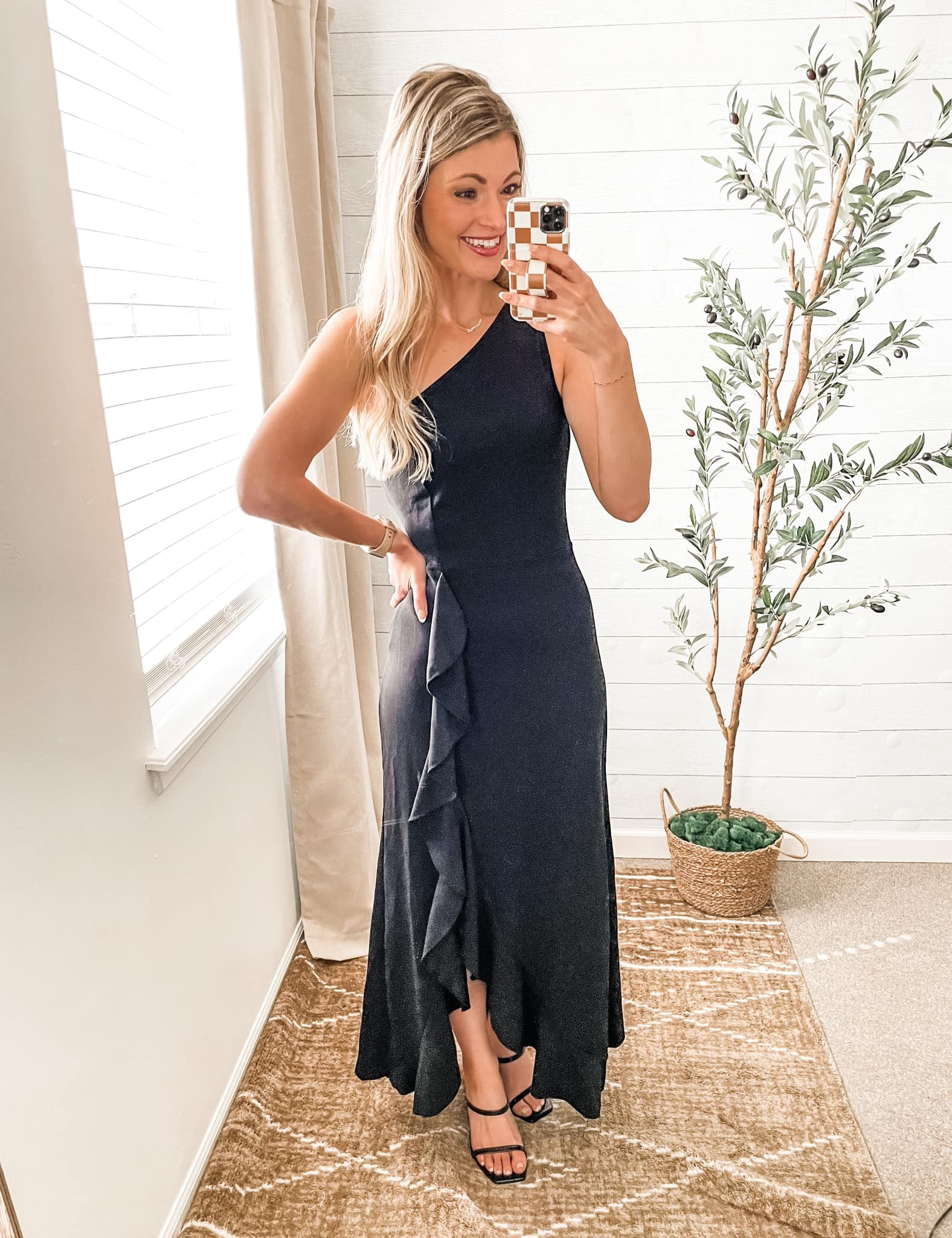 BTFBM women's one shoulder dress on sale!! PERFECT for a cocktail party/black tie event!!! I'm in my true small and I'm 5'7!

amazon finds, amazon fashion, womens outfit ideas, womens dress, cocktail dress, wedding guest dress


#LTKfit #LTKFind #LTKstyletip