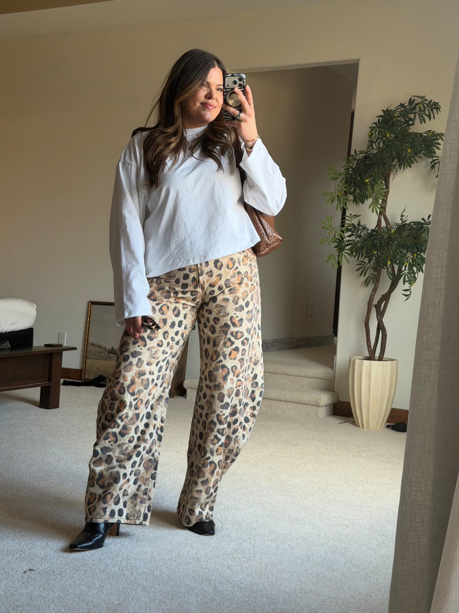 Casual Amazon outfit of the day! Wearing 14 (xl) in the barrel leg jeans - love the length and fit on these! And size large in the top! So thick, this quality is 10/10



#LTKmomlife #LTKdayinmylife #LTKMidsize