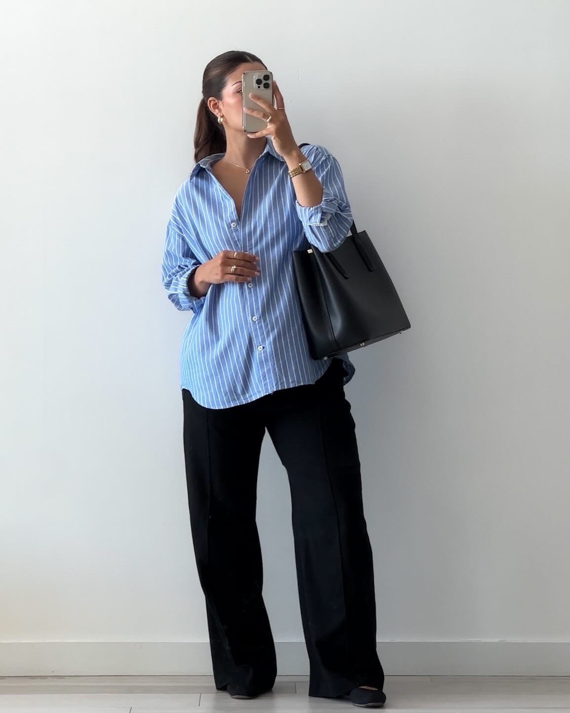 bump friendly workwear ootd —

details:
shirt - @zara, L, linked
pants - @gap, s, linked
shoes - @rothys, 7.5, linked
bag - @frejanyc, linnea tote, linked

#workwear #officeoutfit #maternity #bump #miami #miamicontentcreator