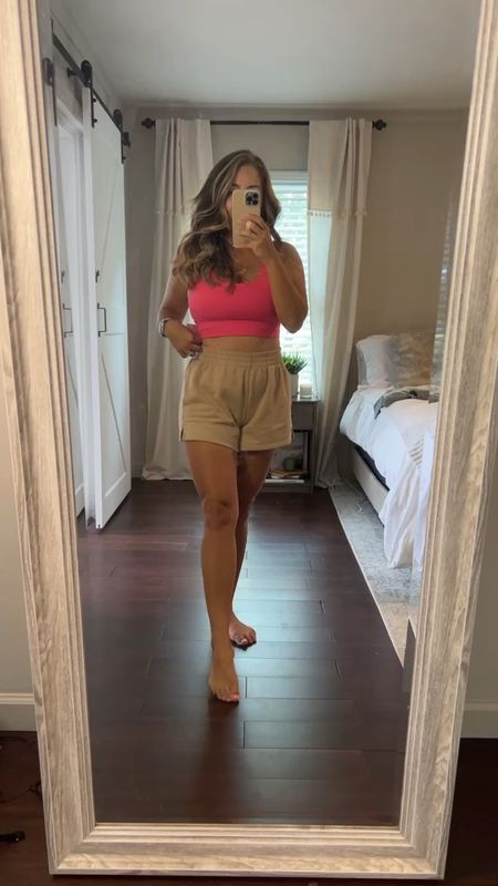 Lululemon sports bra 

#ootd mirror selfie 
Casual comfy clothes try on
Pink activewear; longline bra, criss cross back bra 