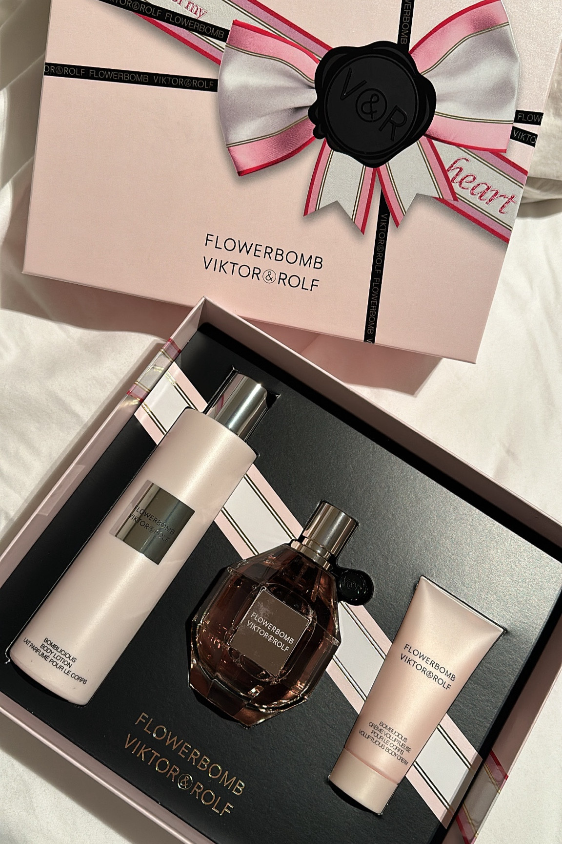 Flower bomb is my faveeee omggg😍😍 Smells like Heaven🌸

#LTKGiftGuide #LTKBeauty