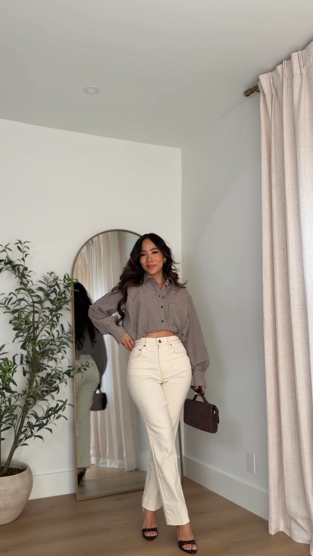 Spring casual chic 
Top: XS
Jeans: 2 

#LTKgrwm #LTKootd #LTKdayinmylife