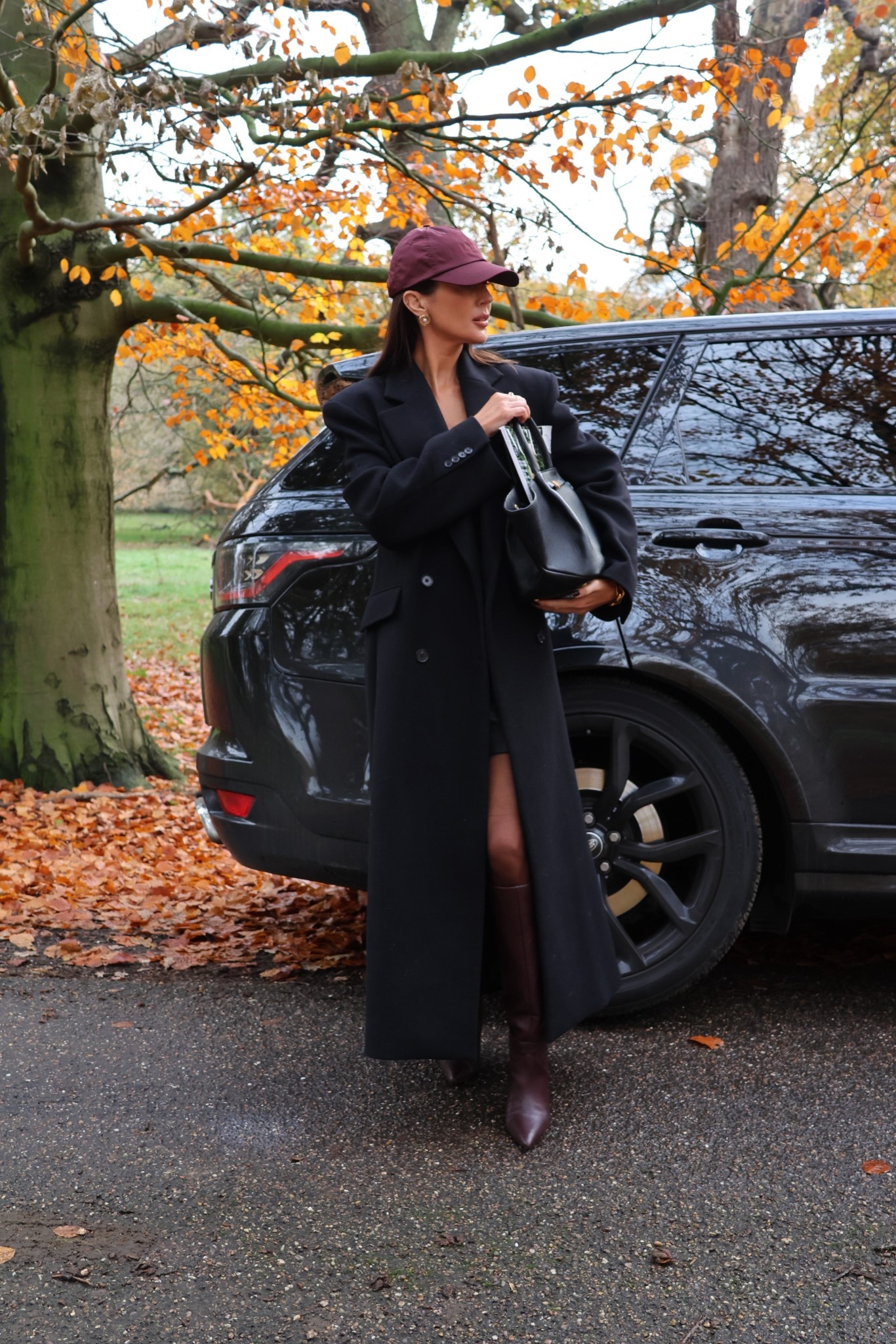 We can style casual but chic

Black Max black Wilco burgundy knee-high boots, brown tights, burgundy baseball cap, classy outfits, classy auto outfit outfits, winter outfits, everyday outfits, black range Rover

#LTKwinter #LTKautumn