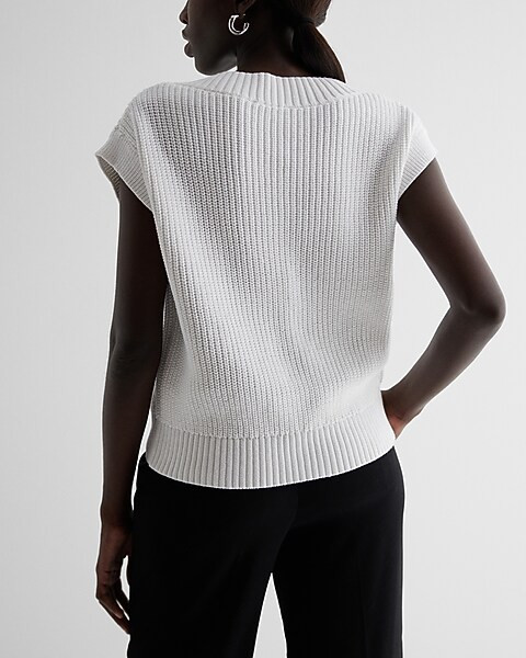 Cable Knit V-Neck Sweater Vest | Express