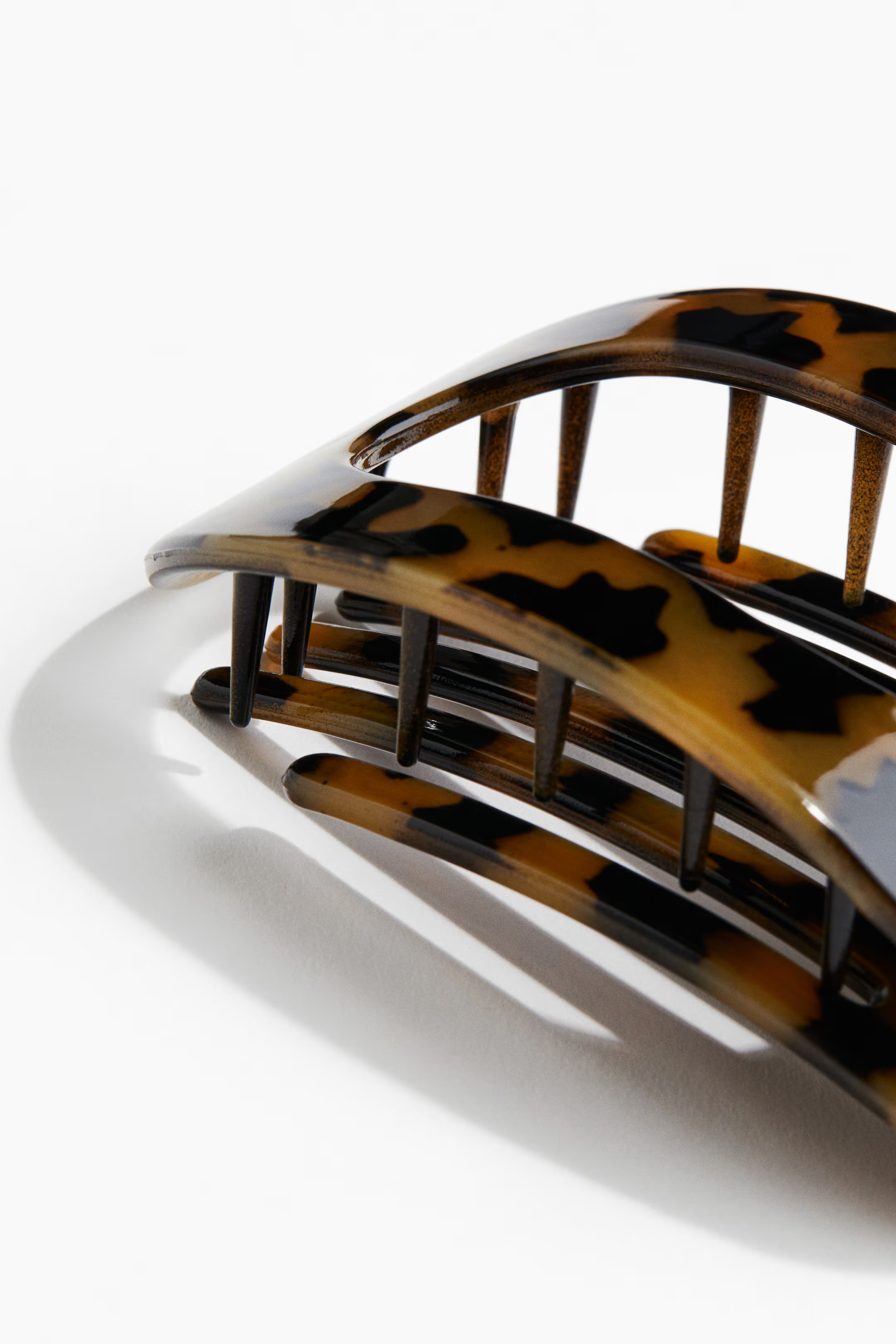 Oval Hair Claw | H&M (US + CA)