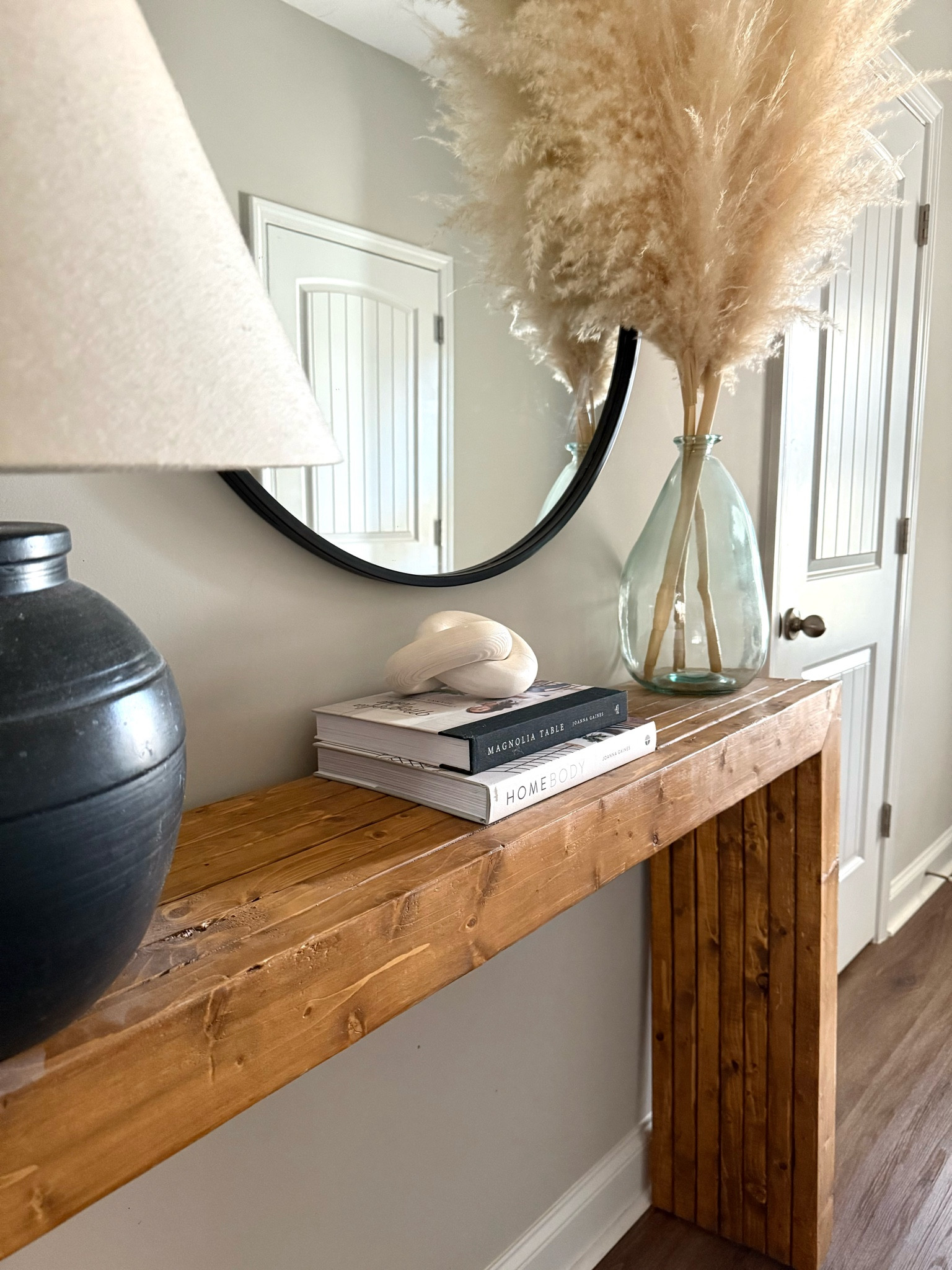Entryway home decor and setup

#LTKFindsUnder50 #LTKHome #LTKFindsUnder100