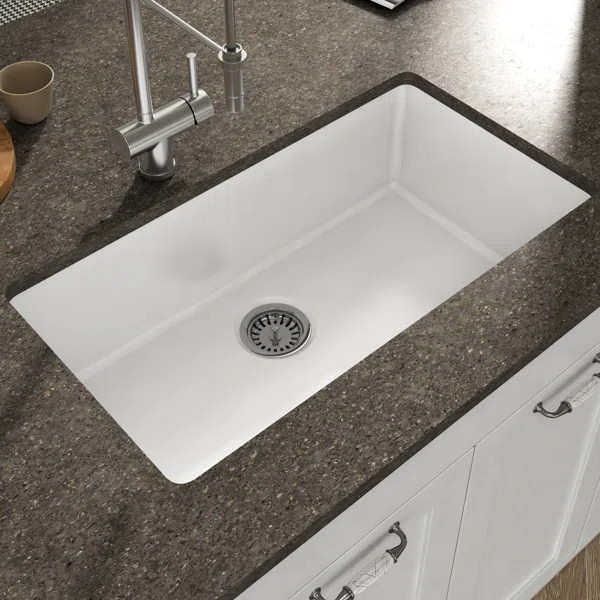 YU32 Yorkshire 32" L x 18" W Undermount Kitchen Sink With Grid and Strainer | Wayfair North America