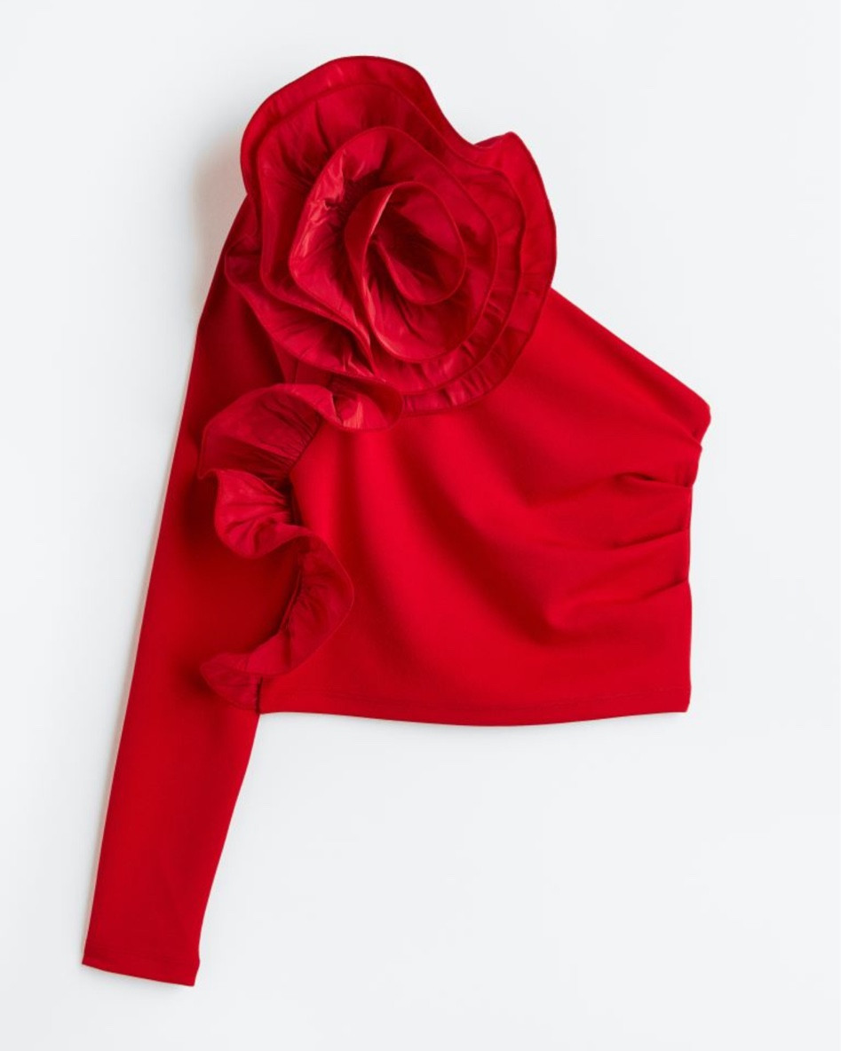 One shoulder top, statement top, red top, red shirt

#LTKunder50 #LTKSeasonal #LTKHoliday
